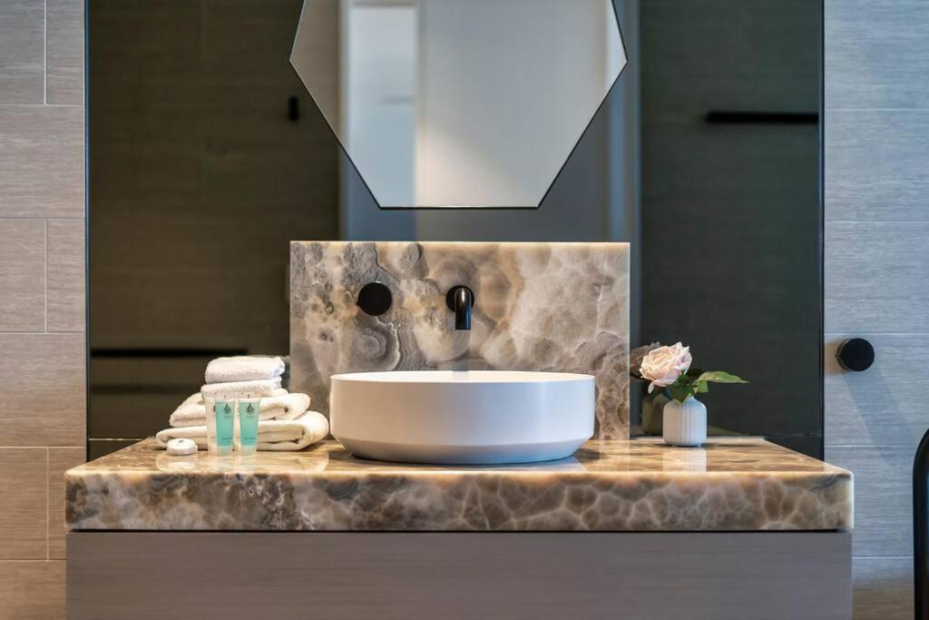 Luxury Jewel Beachfront King * Gold Coast