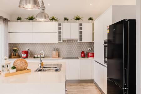 An Idyllic Boho Style Retreat High-end Kitchenware Holiday home