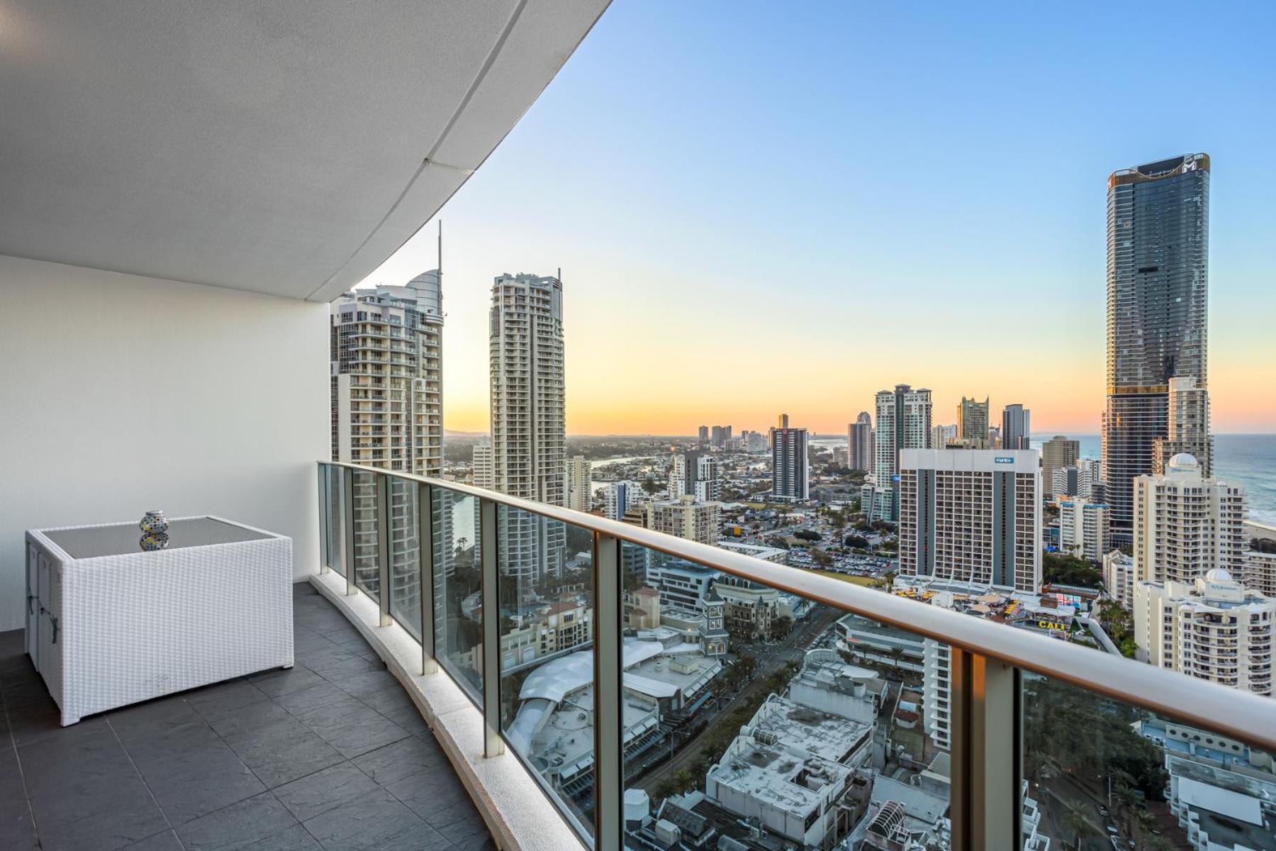 H Star Residences-- Paradise Stayz Gold Coast
