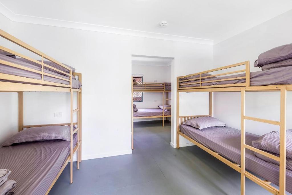 Hostel Surf Boutique Backpackers - Free Breakfast *