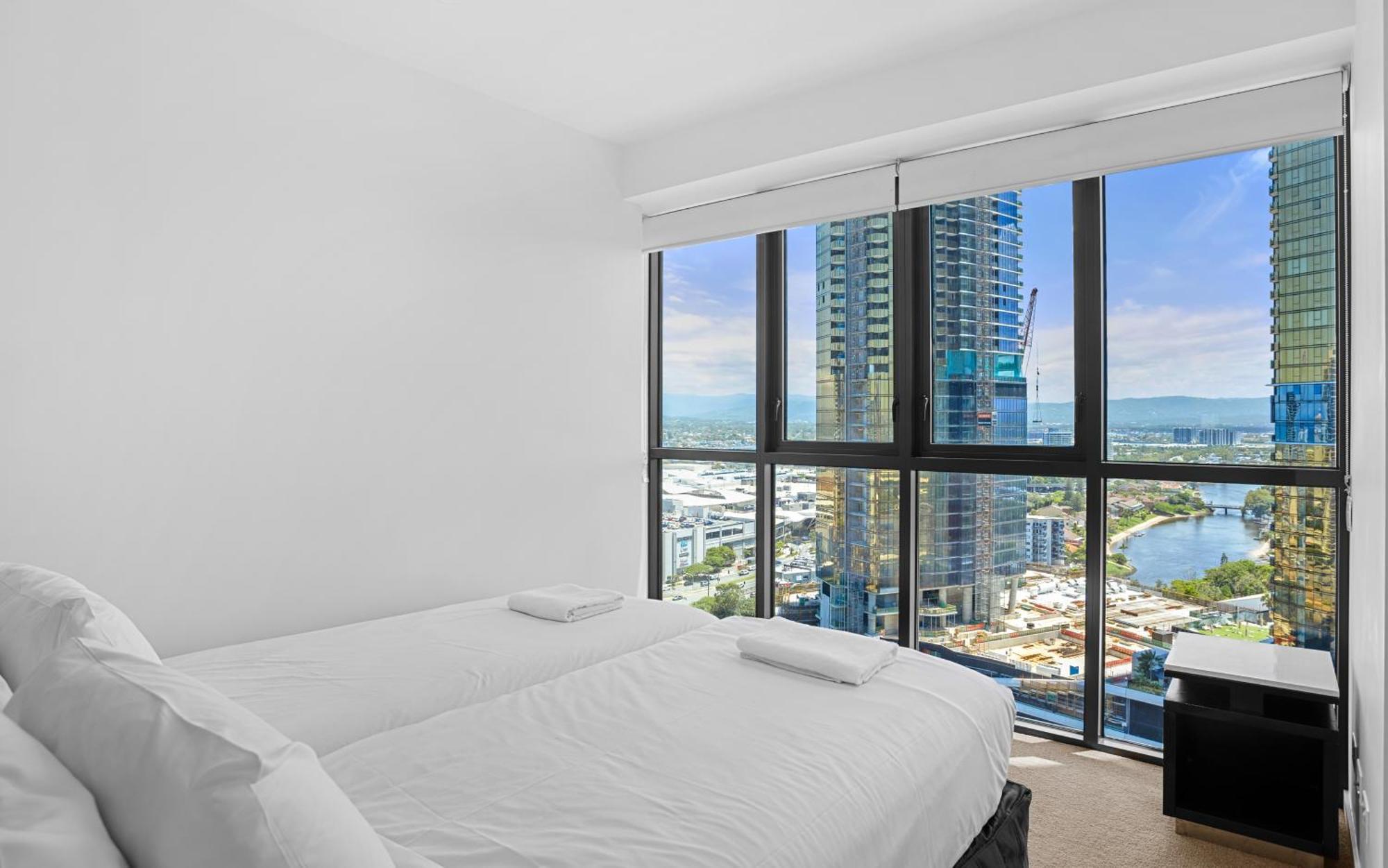 Convenient Located 2 Bedroom Next To Casino * Gold Coast