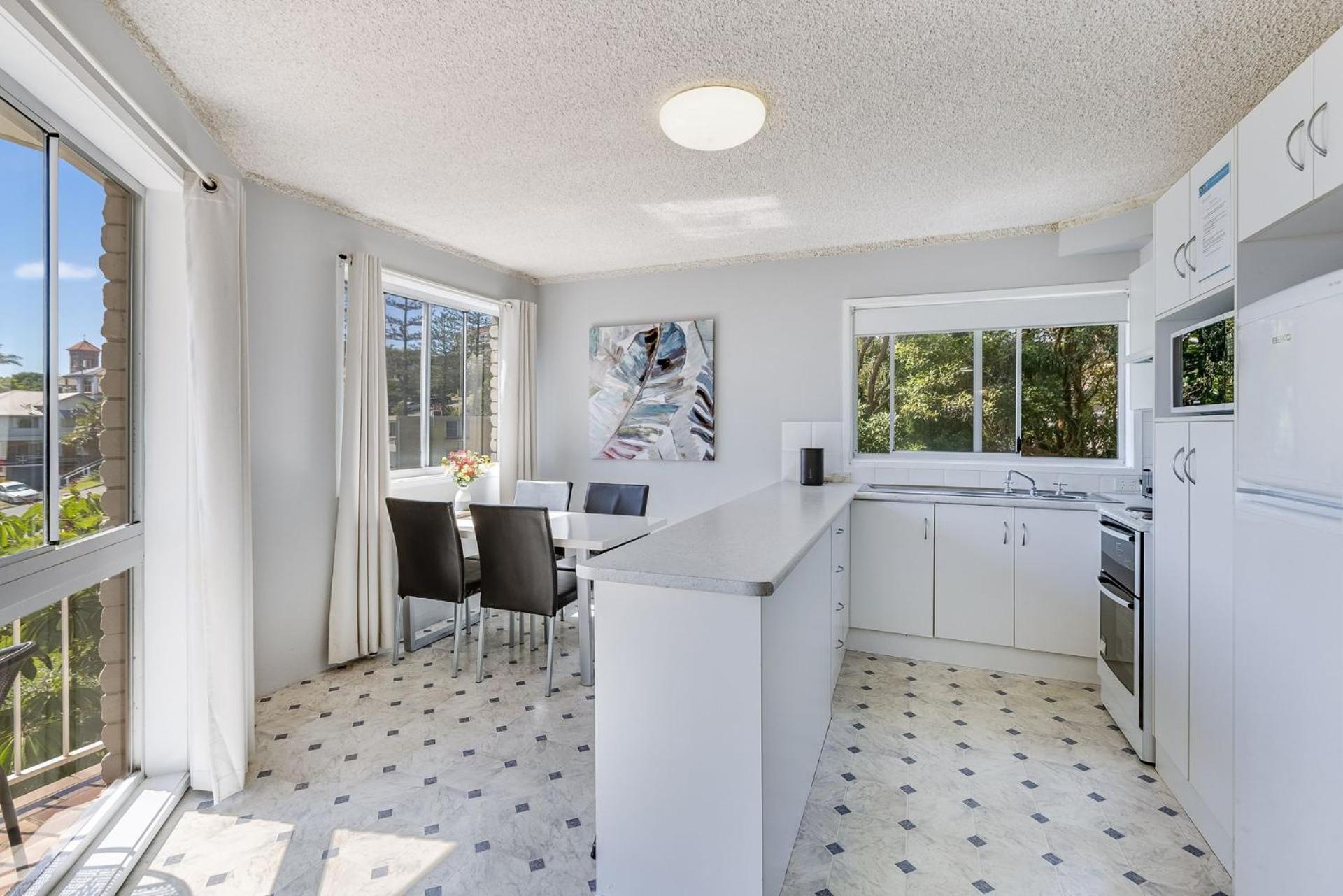 Apartment Skyline Unit 12 Gold Coast