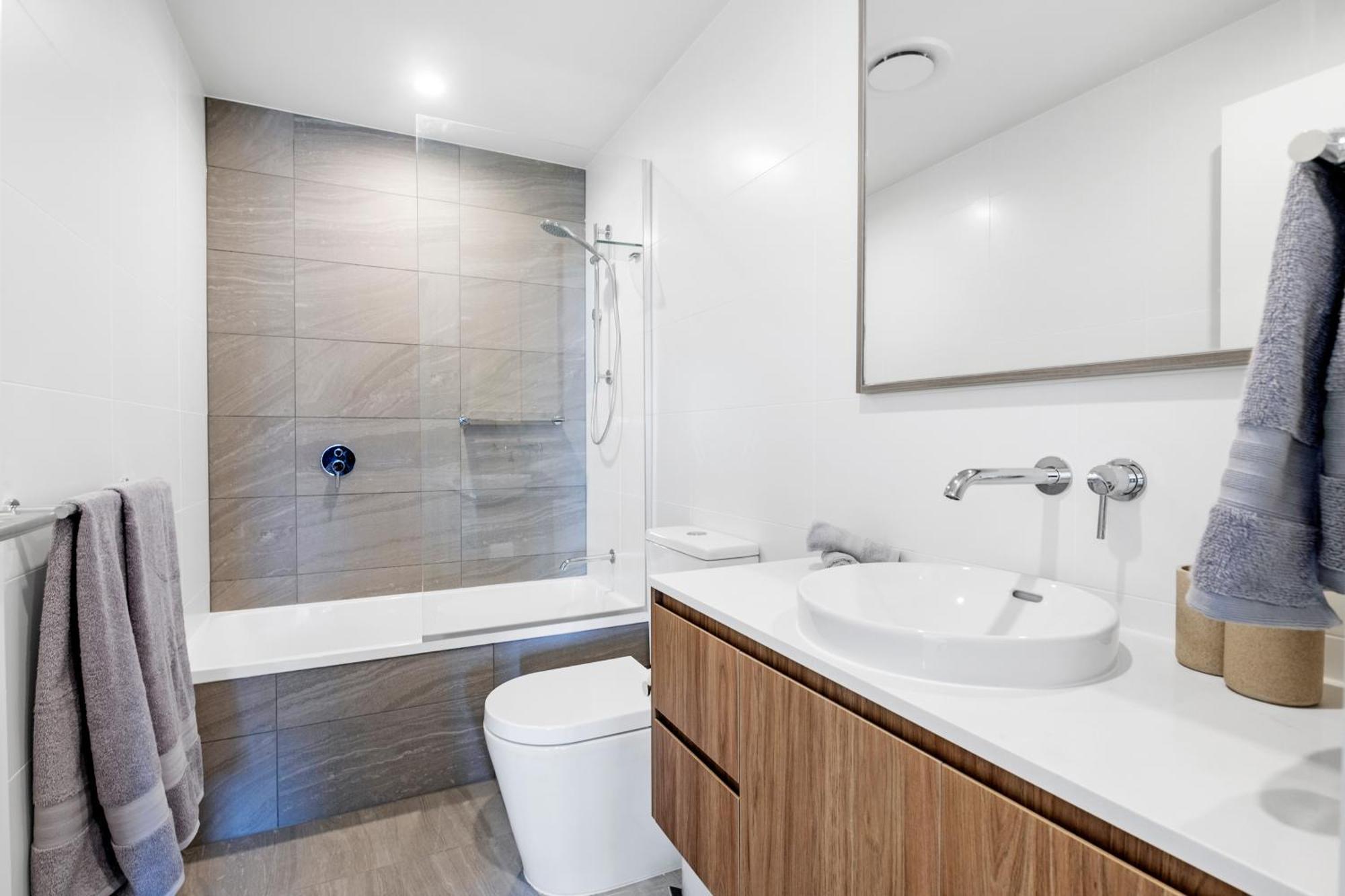 Apartment Village Palm - Brand New 2 Bedroom *