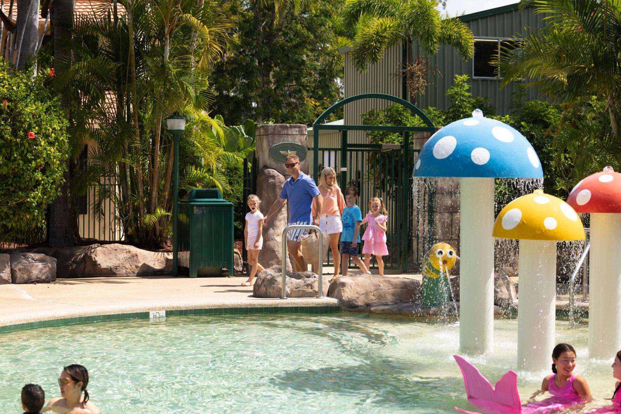Resort Ashmore Palms Village 4*