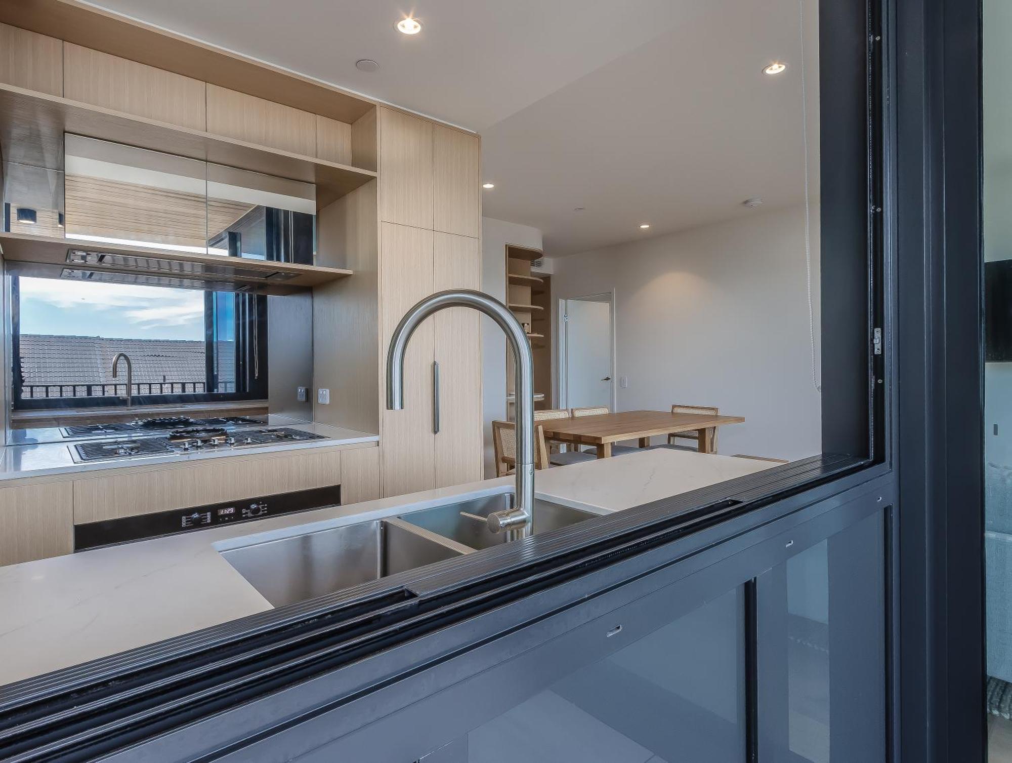 Hemingway Palm - Premium Oceanview By Burleigh Letting