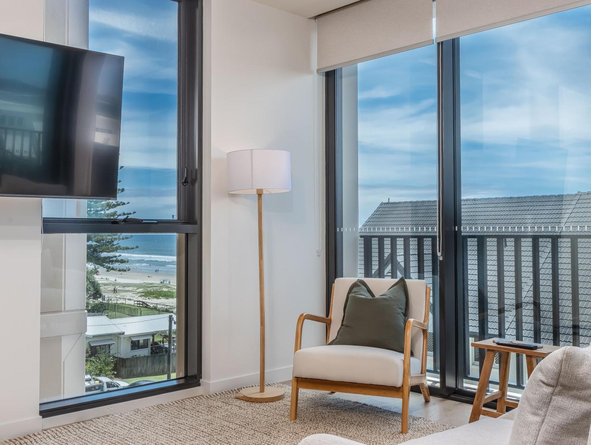 Apartment Hemingway Palm - Premium Oceanview By Burleigh Letting *
