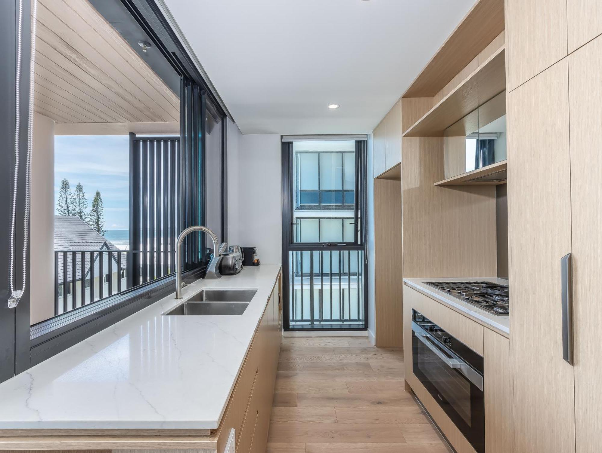 Hemingway Palm - Premium Oceanview By Burleigh Letting Gold Coast