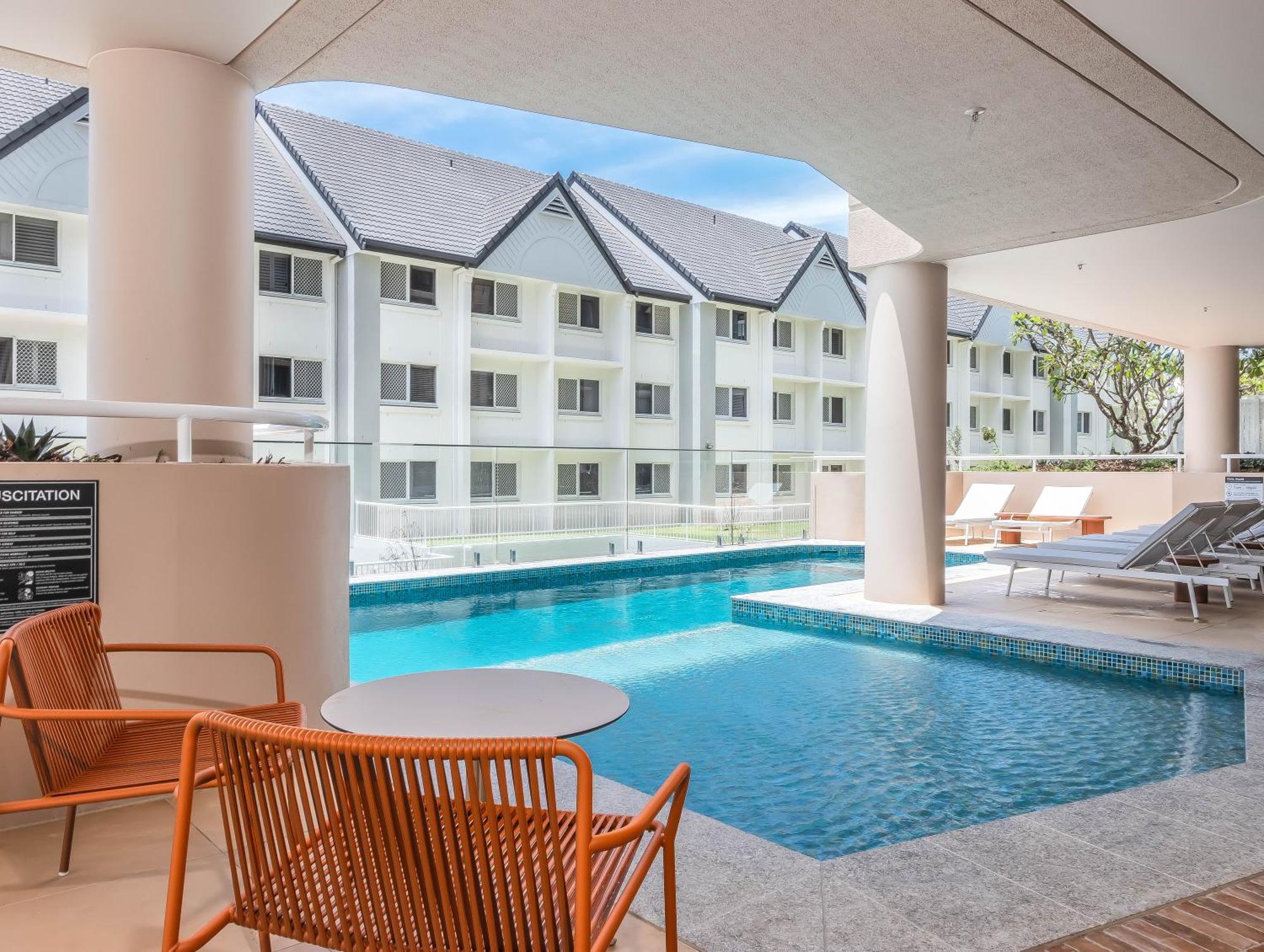 Hemingway Palm - Premium Oceanview By Burleigh Letting Apartment