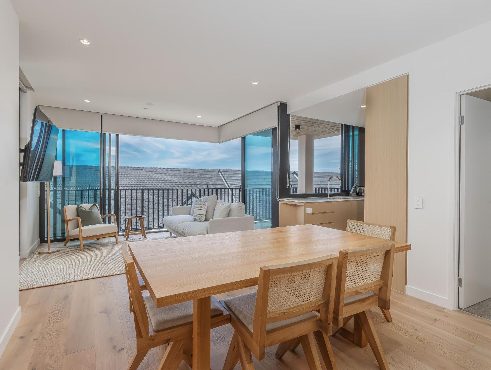 Hemingway Palm - Premium Oceanview By Burleigh Letting Apartment *