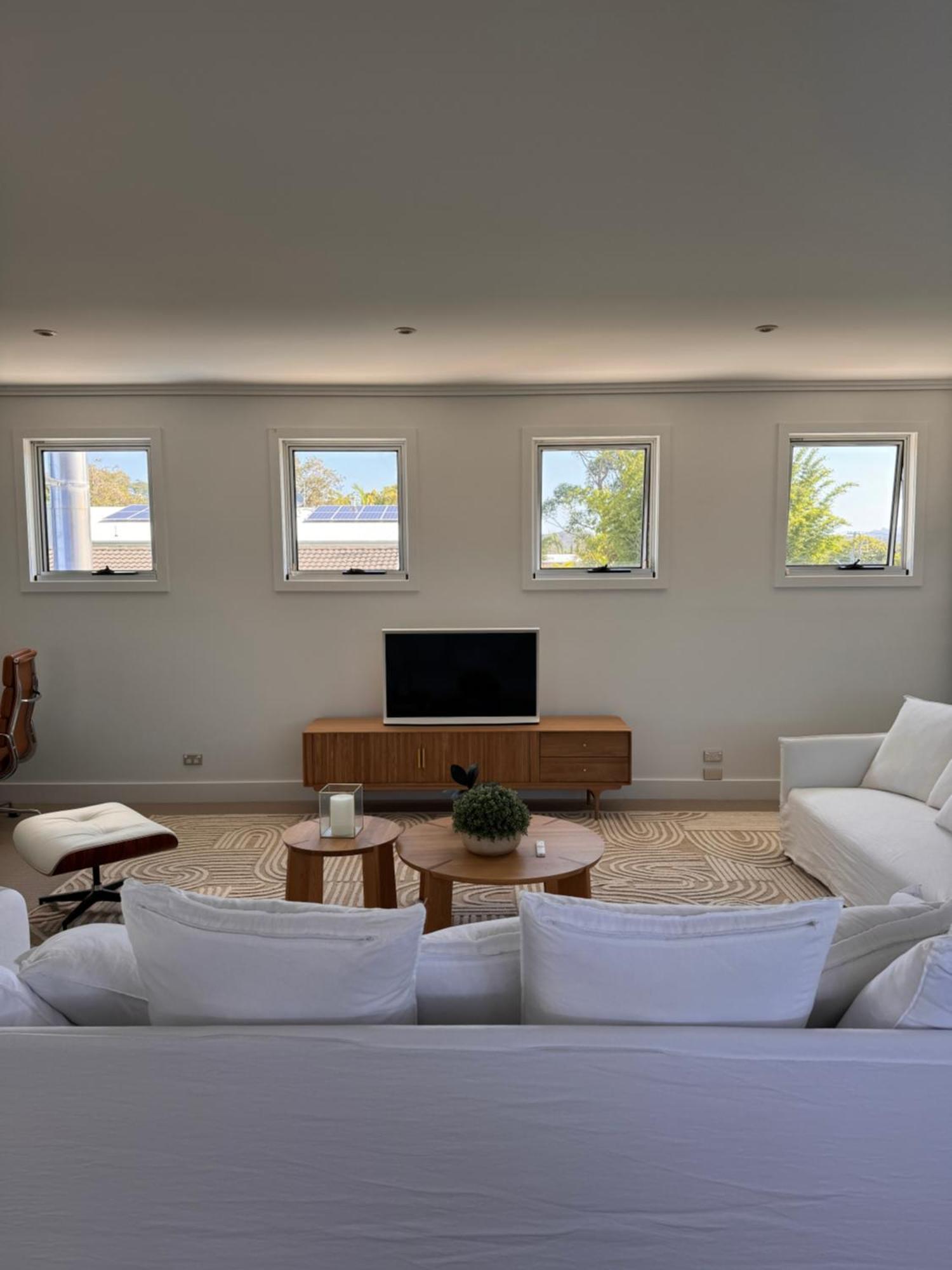 Tropical In Burleigh Gold Coast
