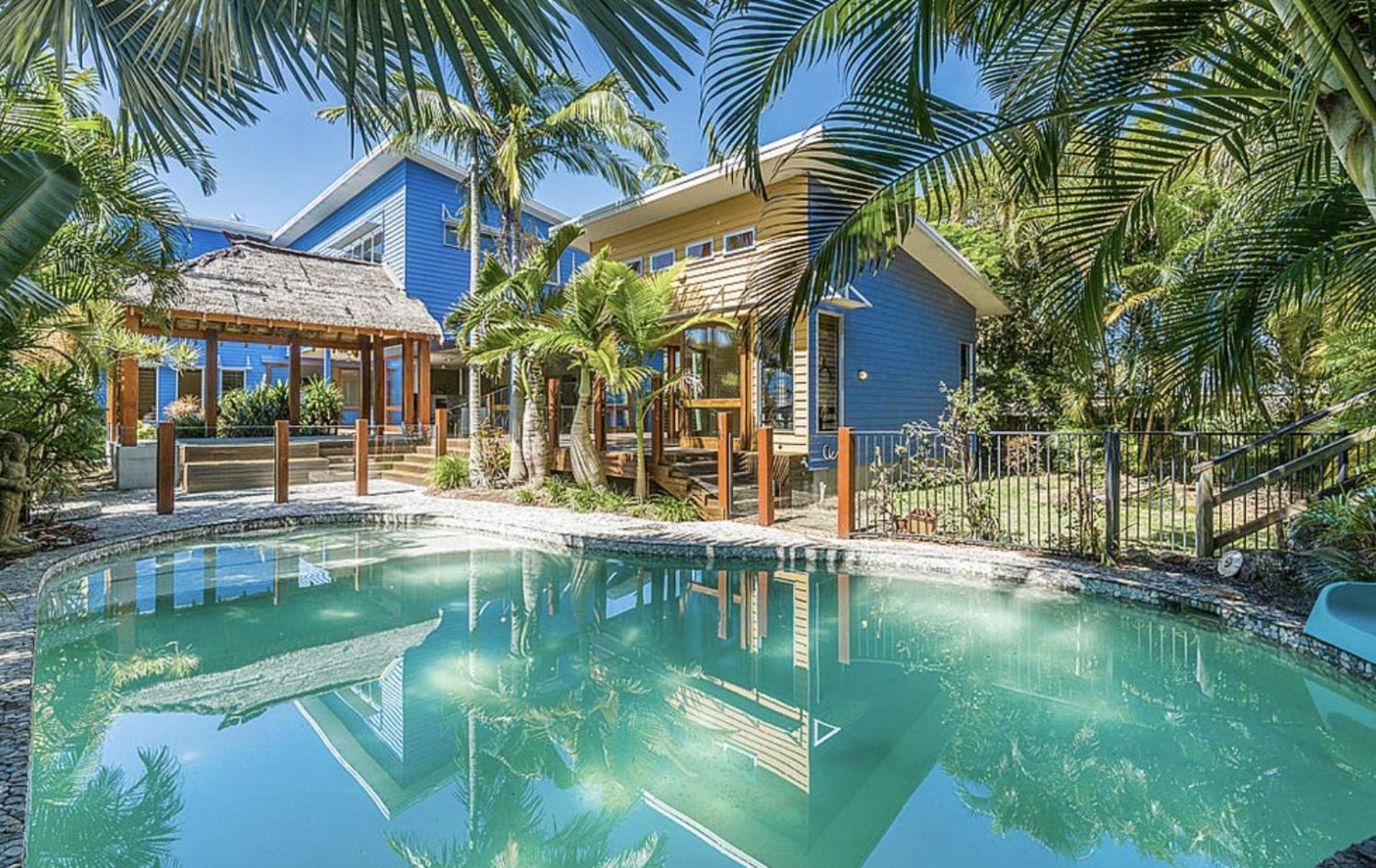 Tropical In Burleigh Holiday home *