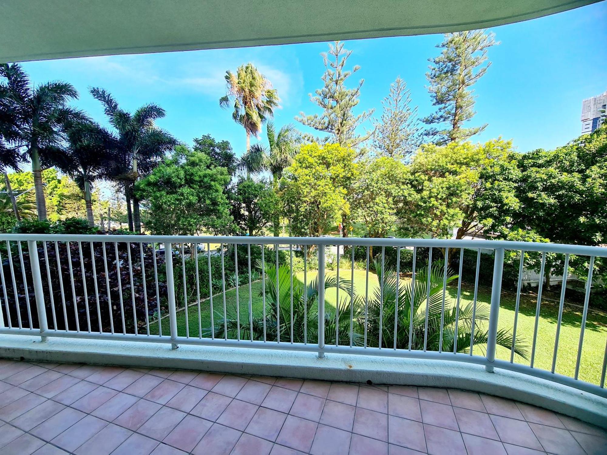 Aparthotel Crystal Bay On The Broadwater Gold Coast