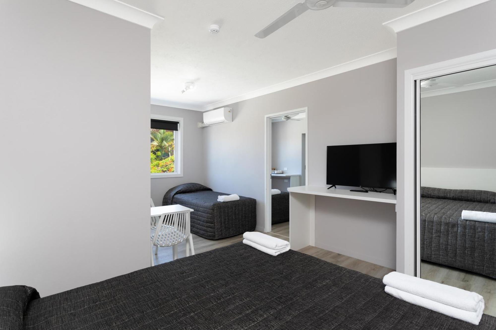 Burleigh Motel 3*
