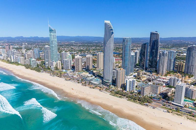 Deluxe Chevron Renaissance Apartment Gold Coast