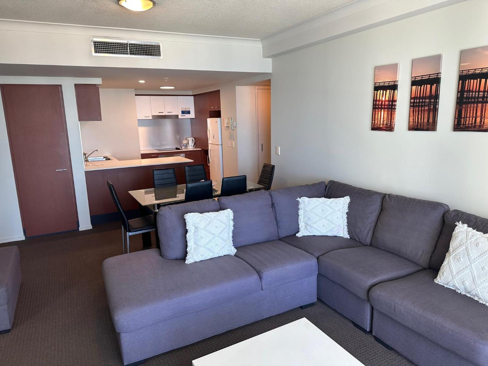 Deluxe Chevron Renaissance Apartment