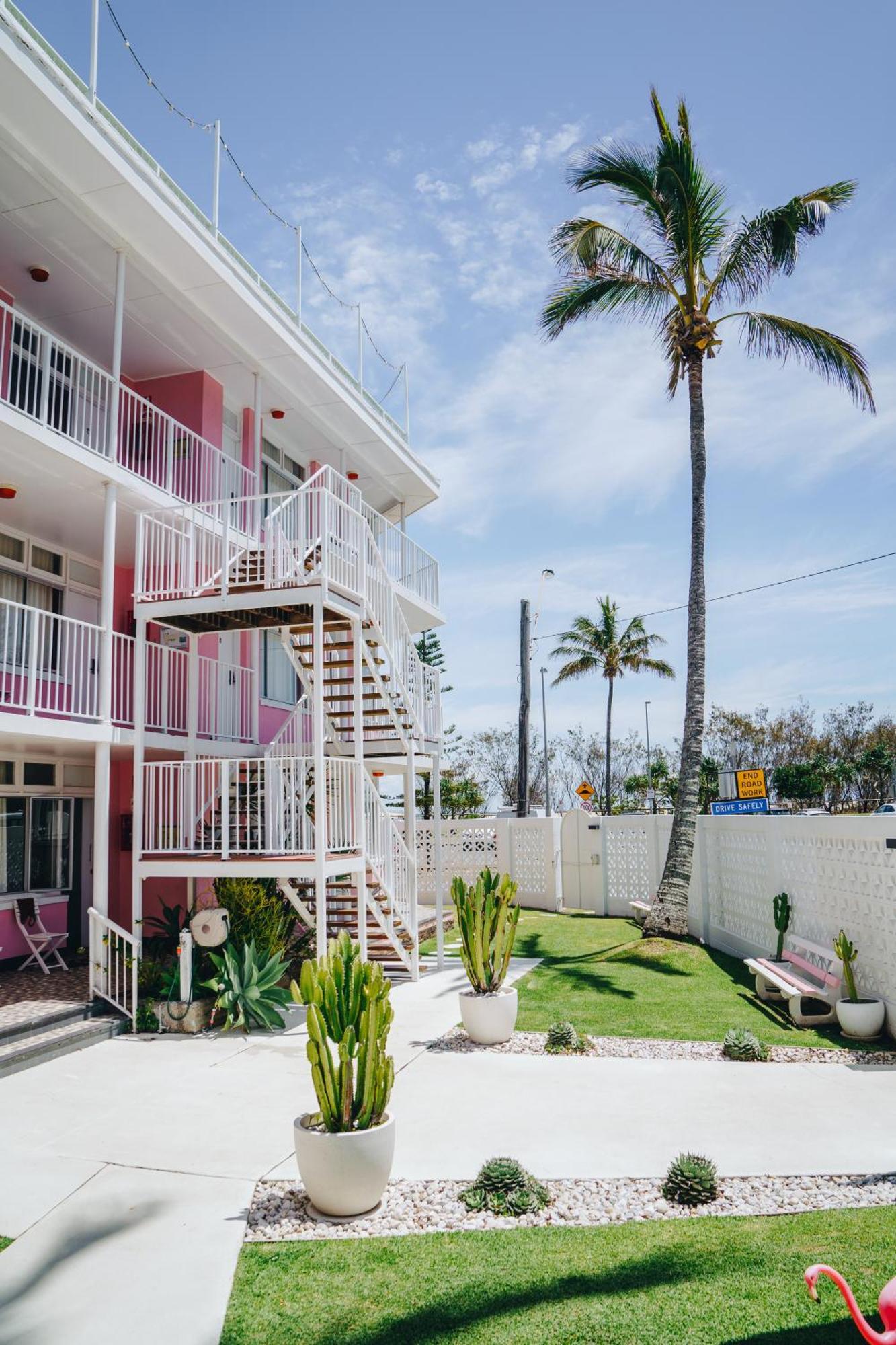 Hotel The Pink Coolangatta
