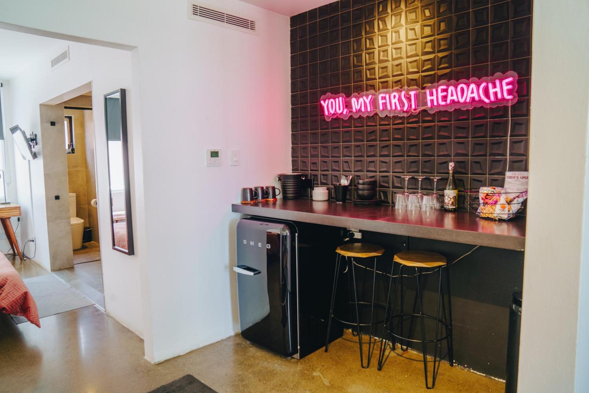 The Pink Coolangatta Hotel 4*