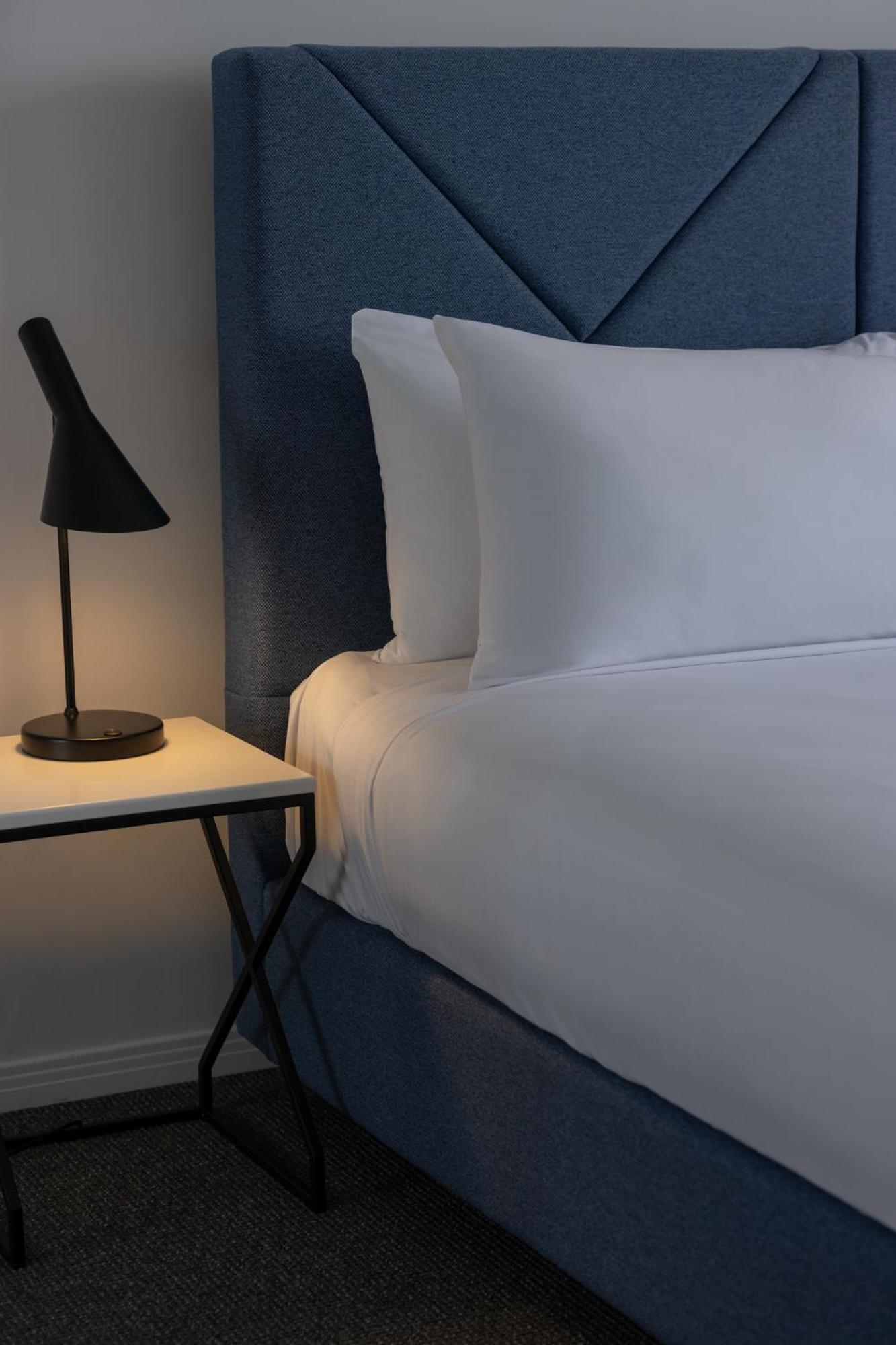 Hotel Meriton Broadbeach 5*