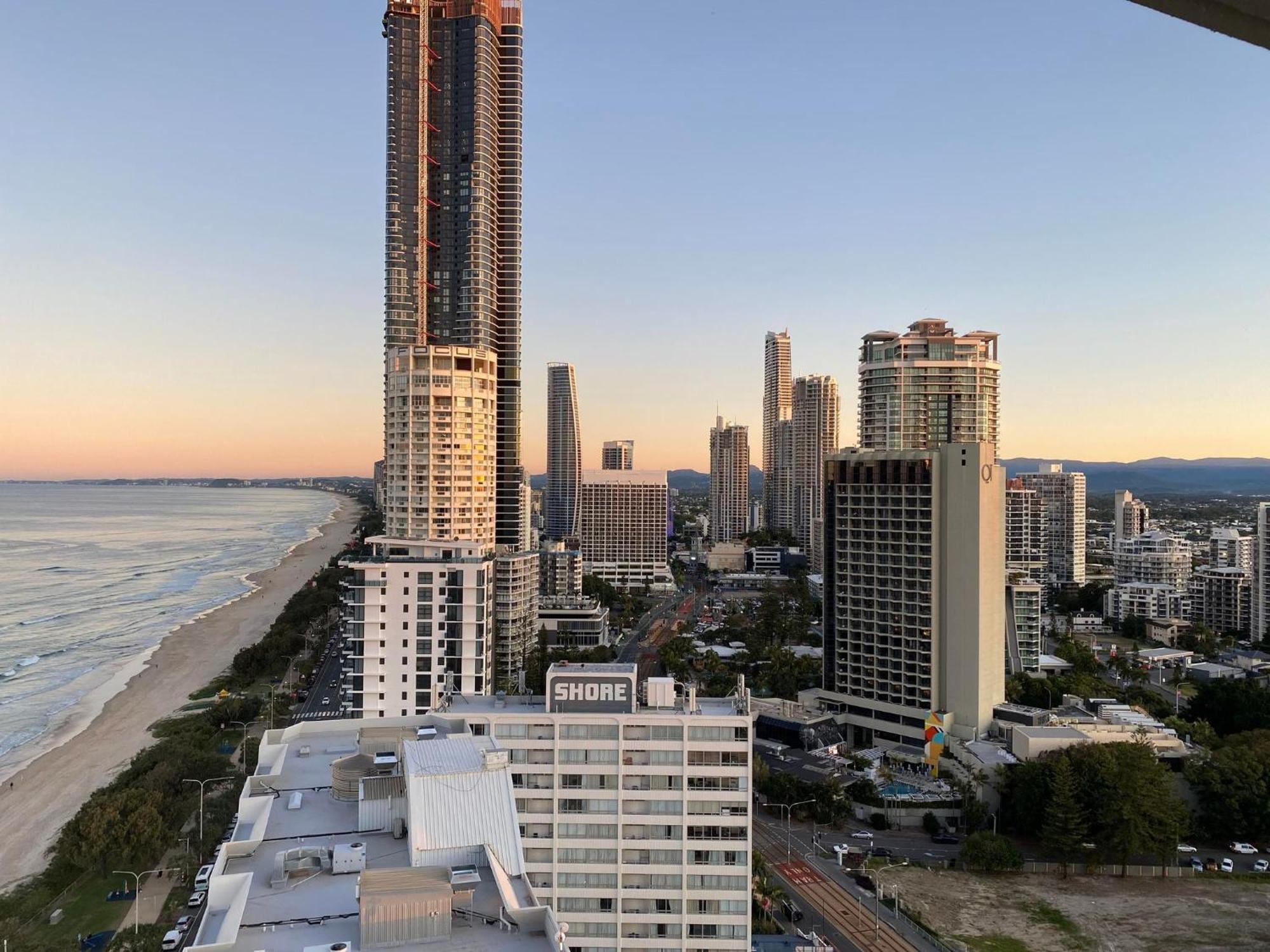 Hi Surf Beachfront 4*