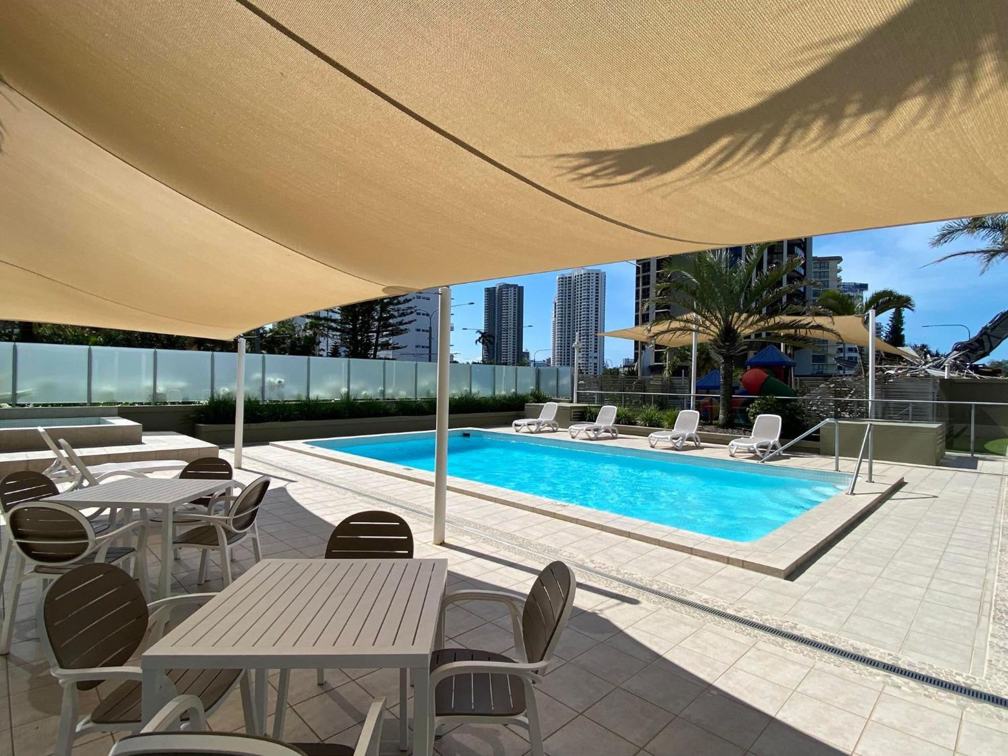 Hi Surf Beachfront 4* Gold Coast