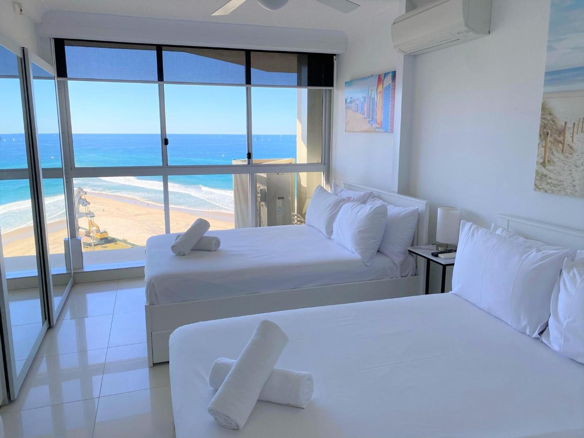 Hi Surf Beachfront Aparthotel 4*