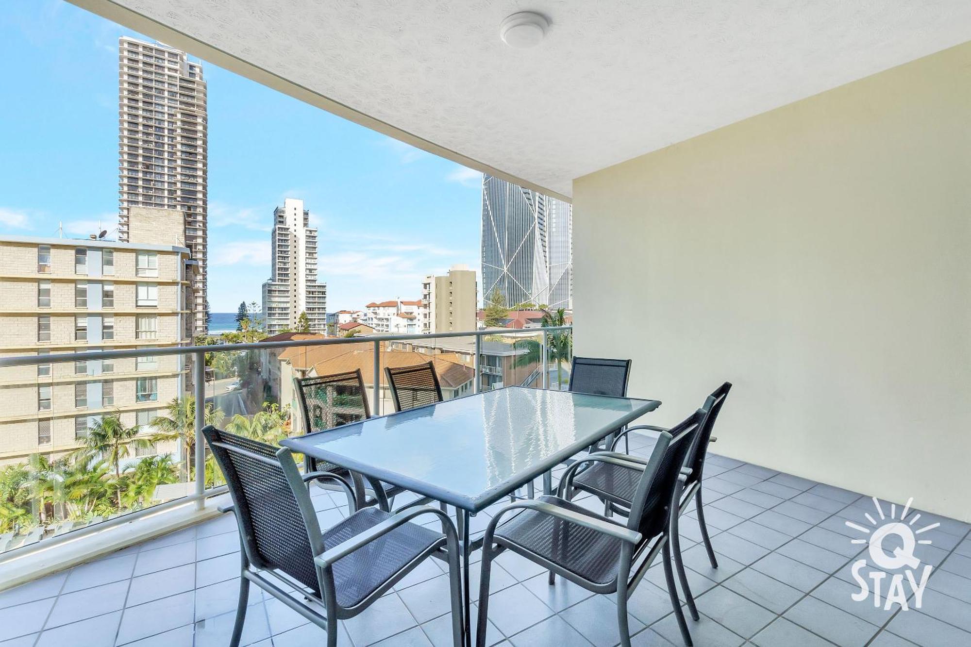 Wings - Qstay * Gold Coast