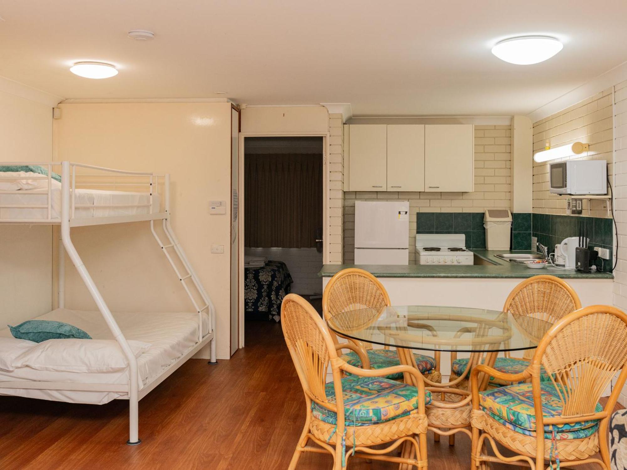 Aparthotel Trickett Gardens 3*