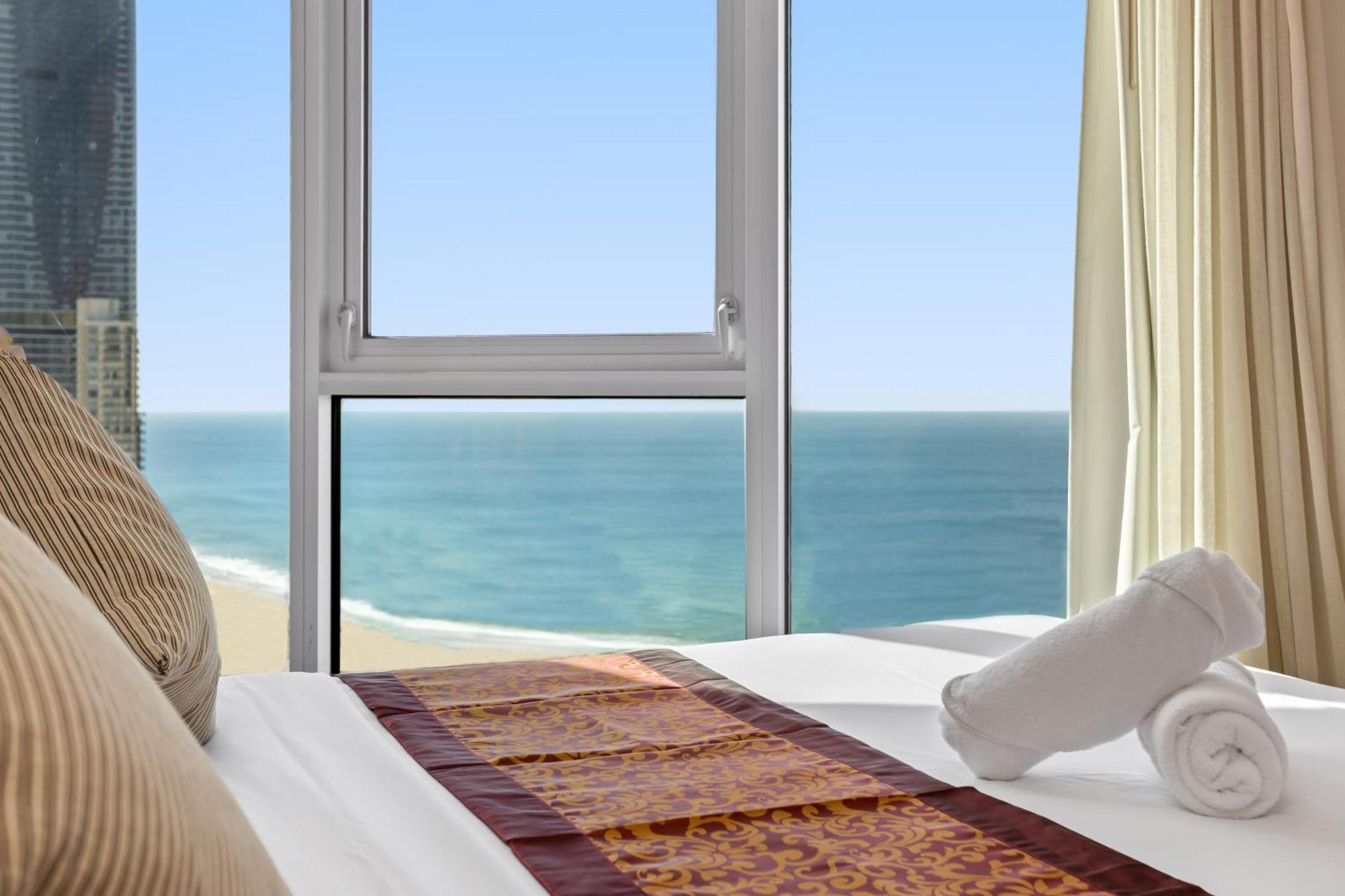 H Star Residences-- Paradise Stayz * Gold Coast