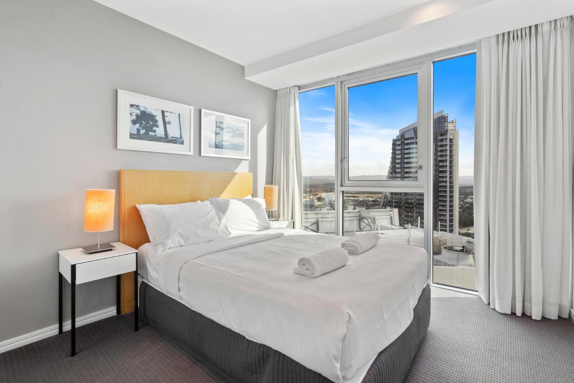 H Star Residences-- Paradise Stayz * Gold Coast