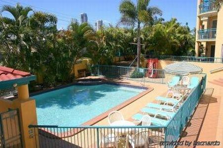 Paradise Isles Aparthotel 3*
