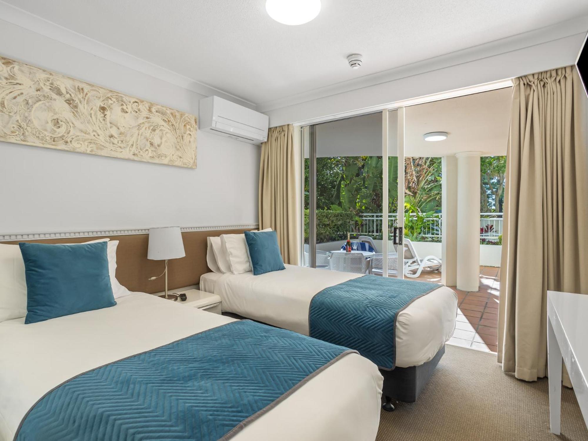 Ultiqa Burleigh Mediterranean Aparthotel