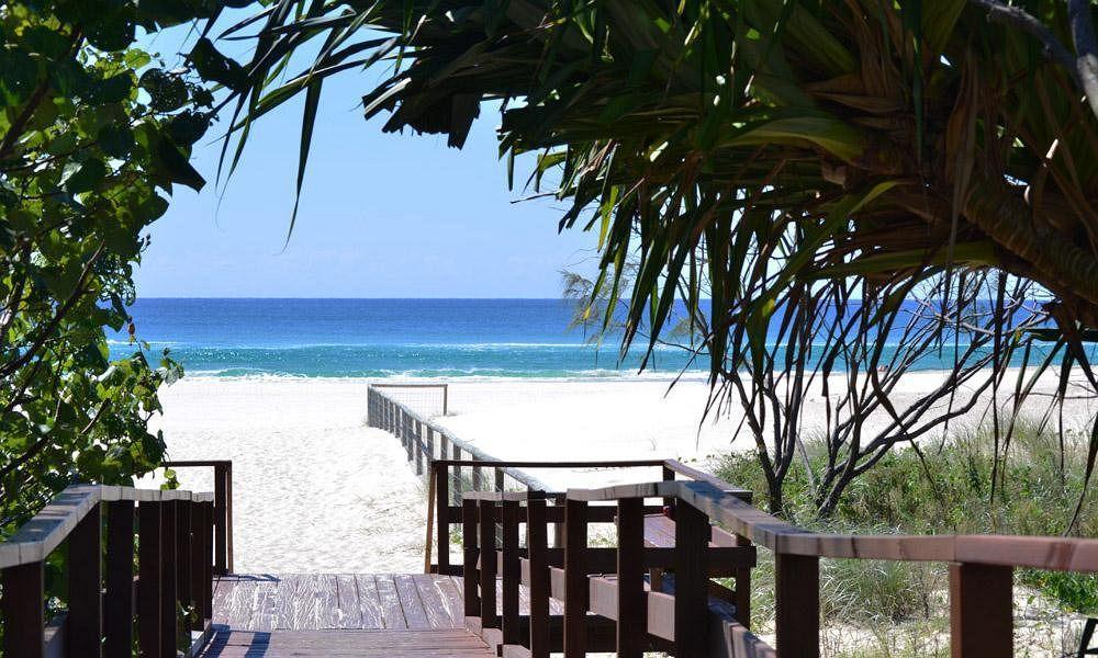 La Costa Beachside 3*