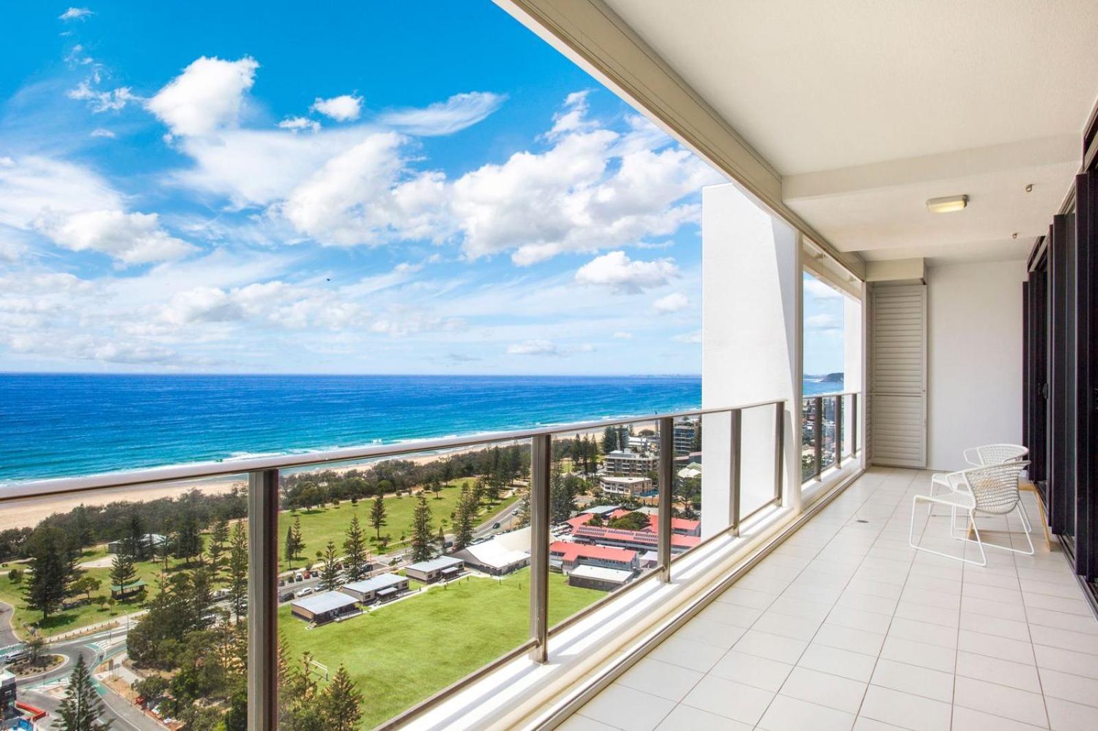 Ultra Broadbeach 4* Gold Coast