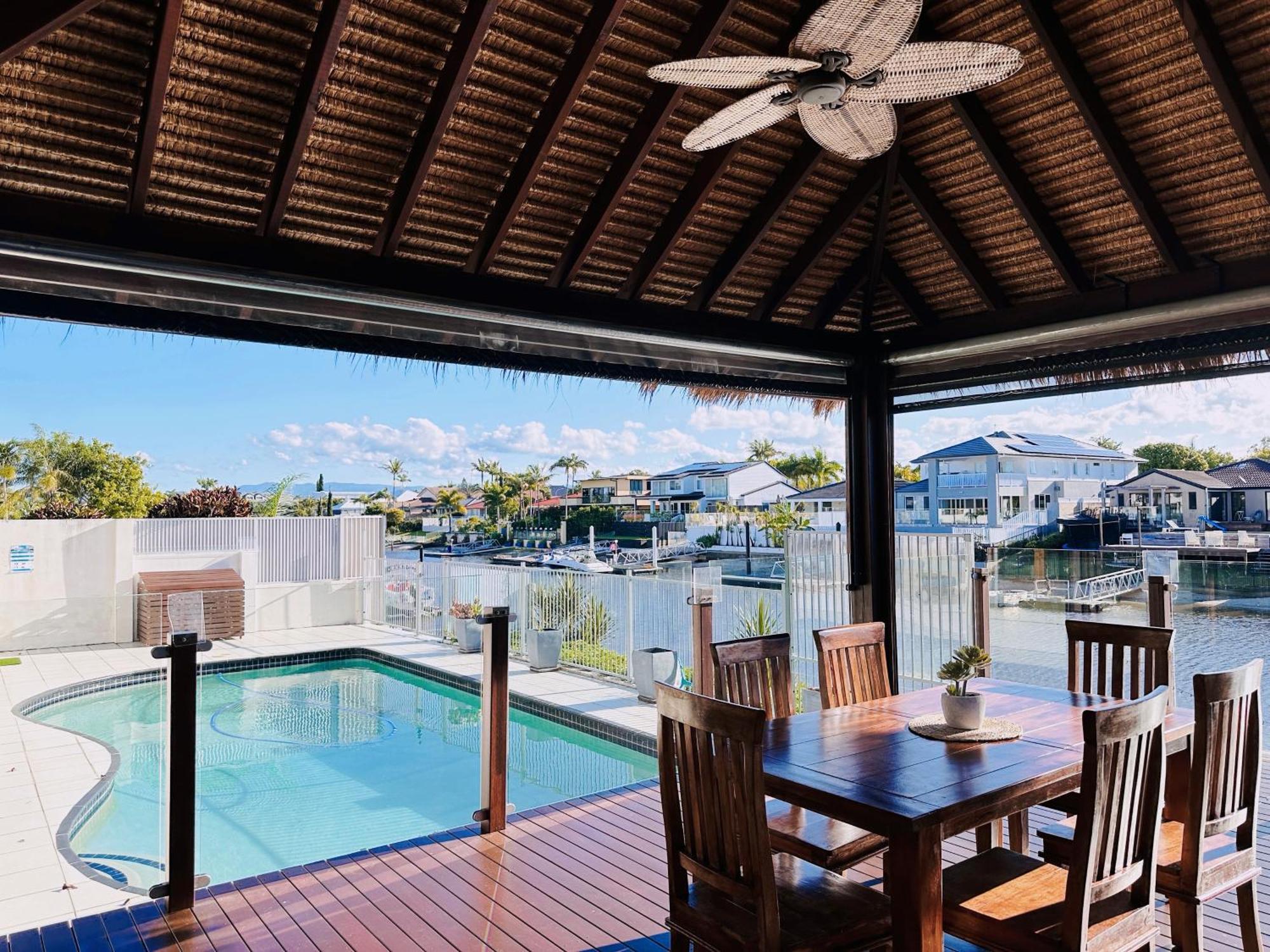 Waterfront Haven Balinese At Bundall Villa Gold Coast