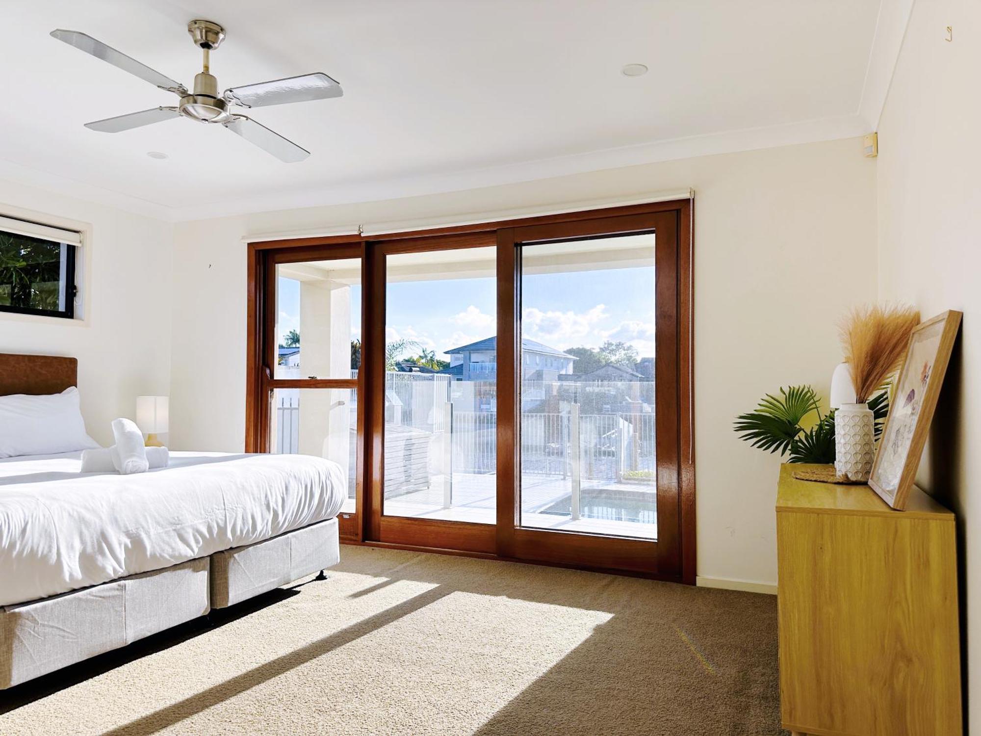 Waterfront Haven Balinese At Bundall Gold Coast