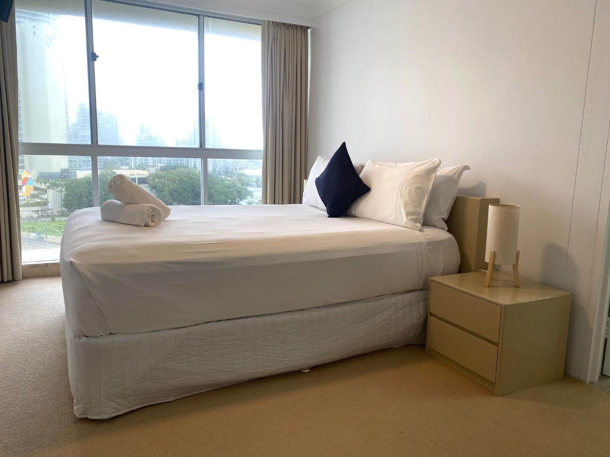 Hi Surf Beachfront Aparthotel 4*