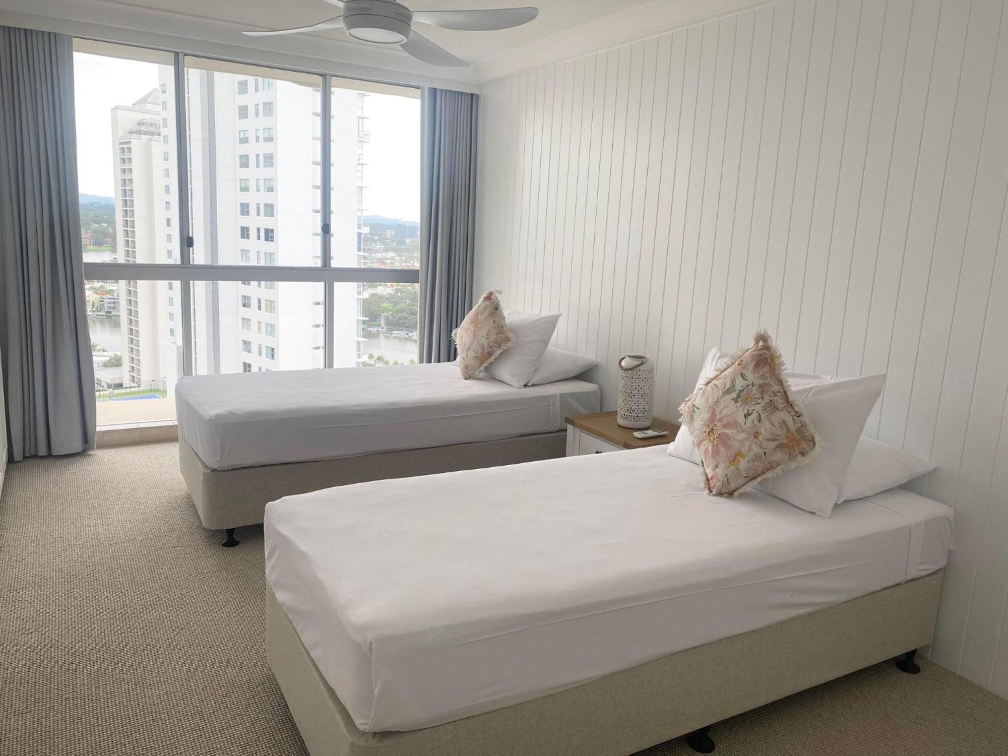 Aparthotel Hi Surf Beachfront