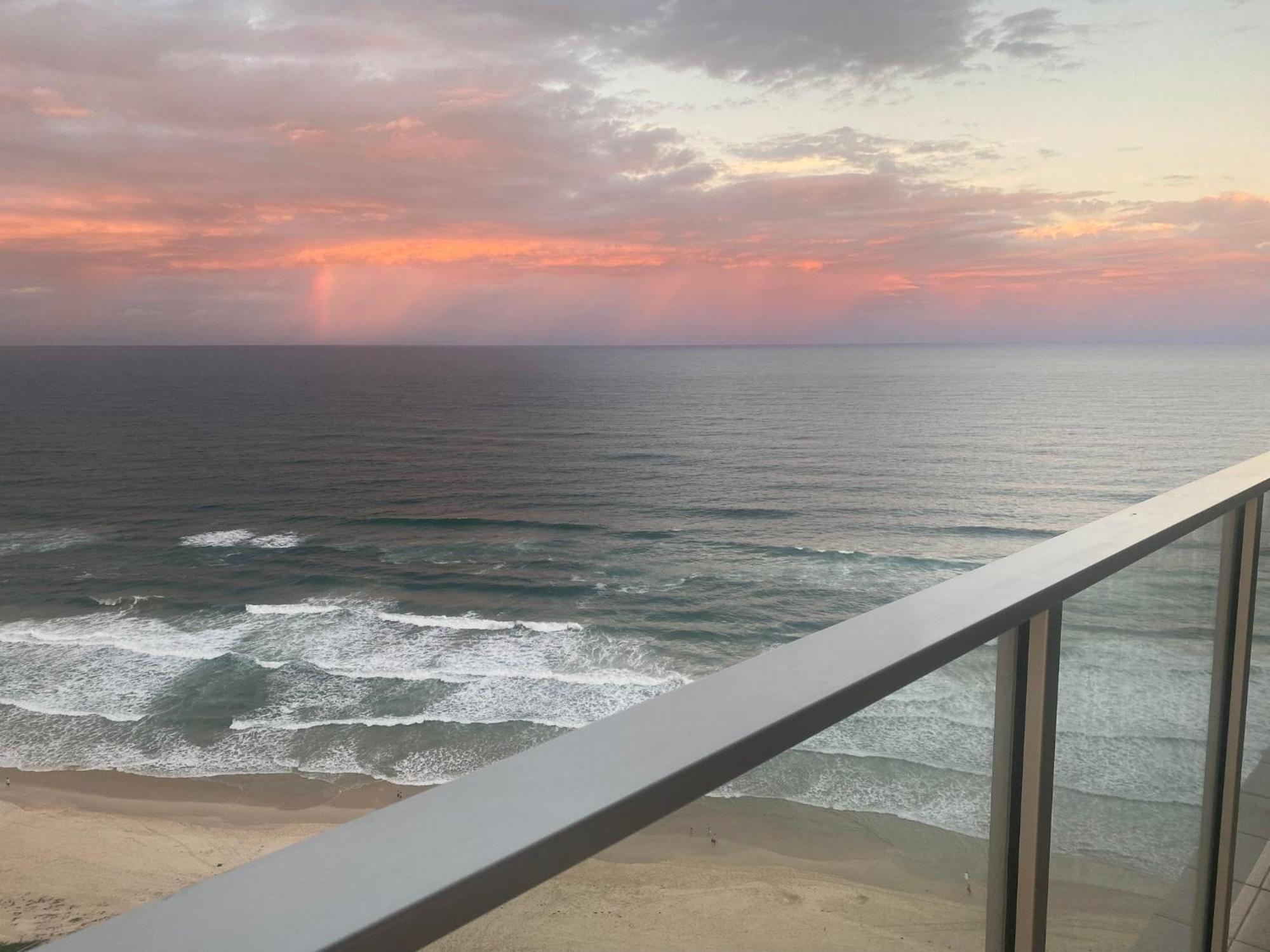 Hi Surf Beachfront Aparthotel