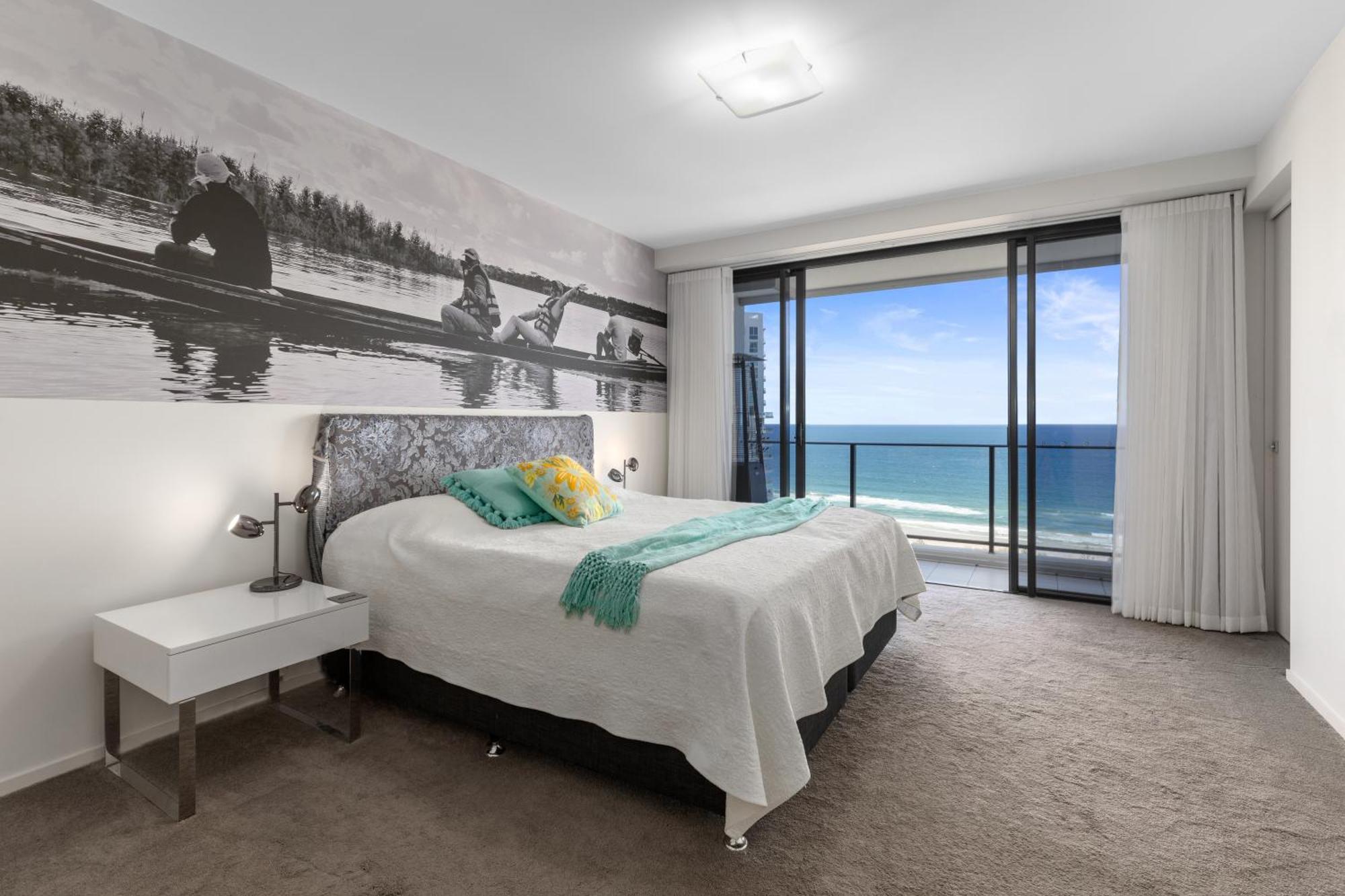 Resort Ultra Broadbeach 4*