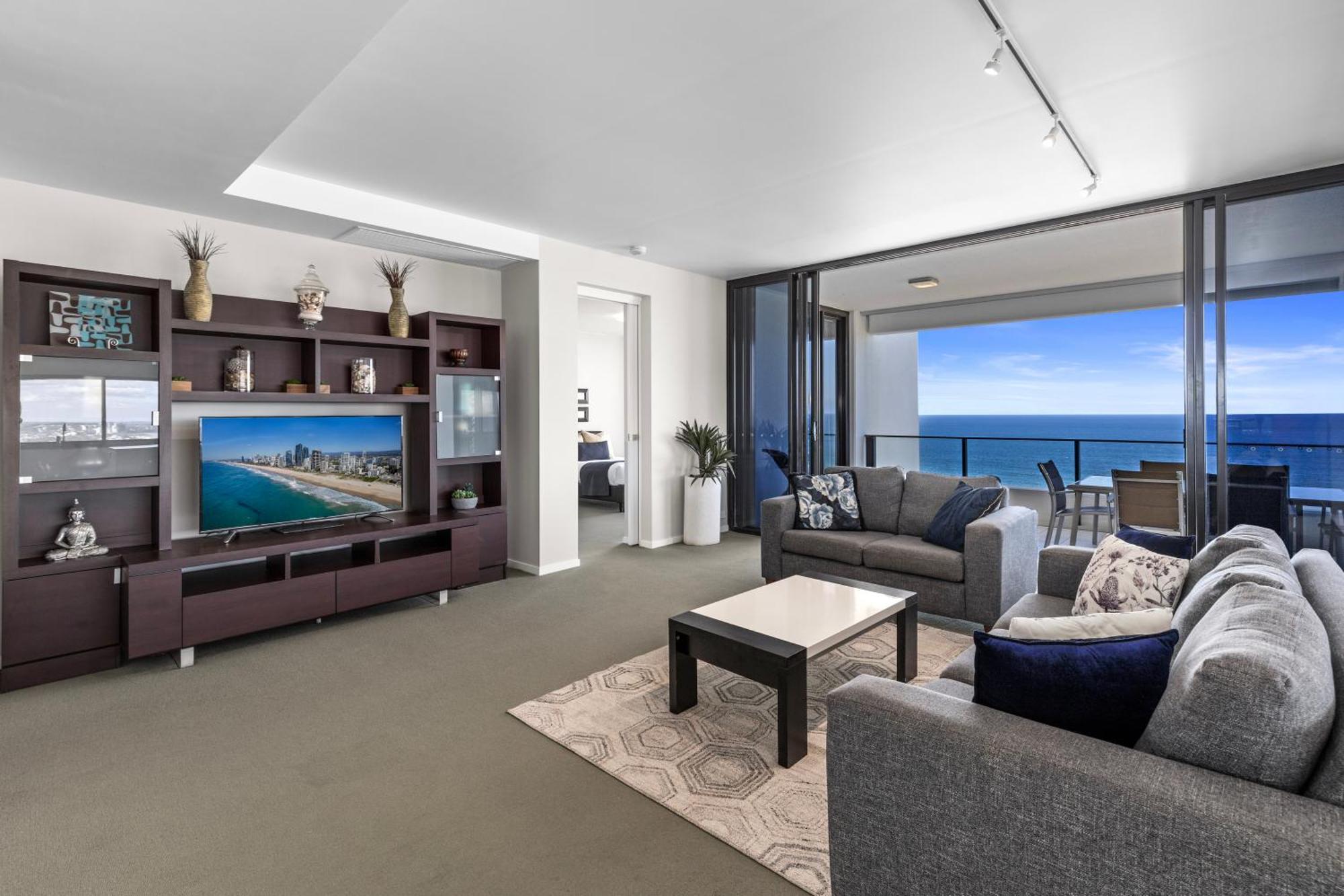 Resort Ultra Broadbeach 4*