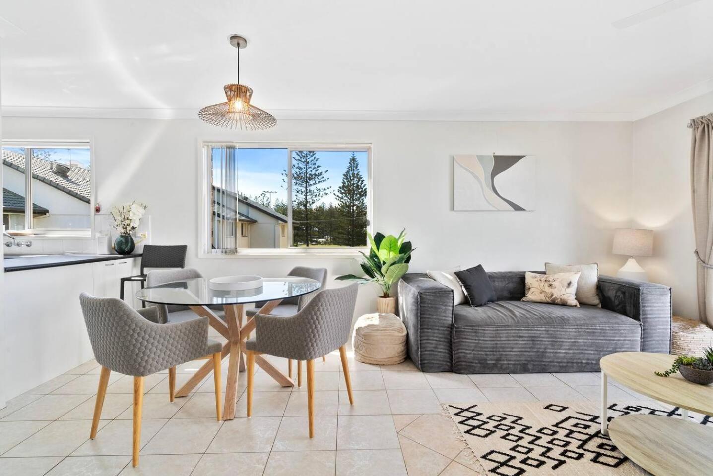 'golden State Of Mind' Coastal Haven In Broadbeach Apartment *