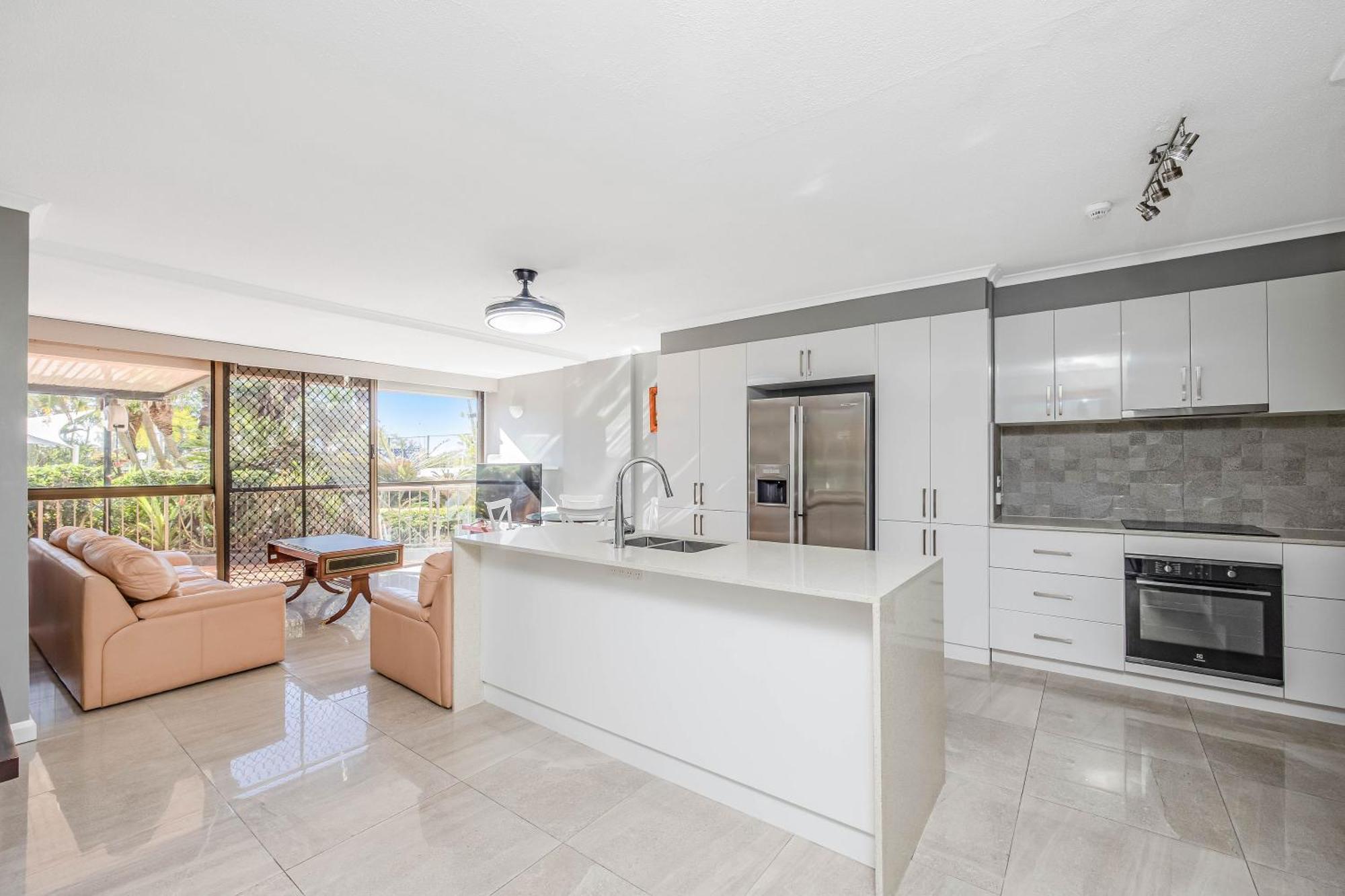 Palmerston Tower On Southport Broadwater Gold Coast