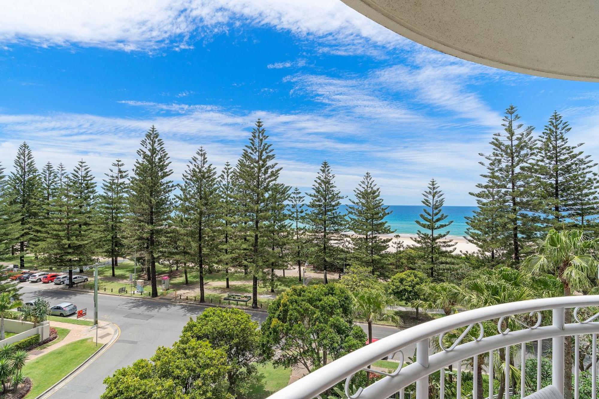 Aparthotel Ultiqa Burleigh Mediterranean 4*