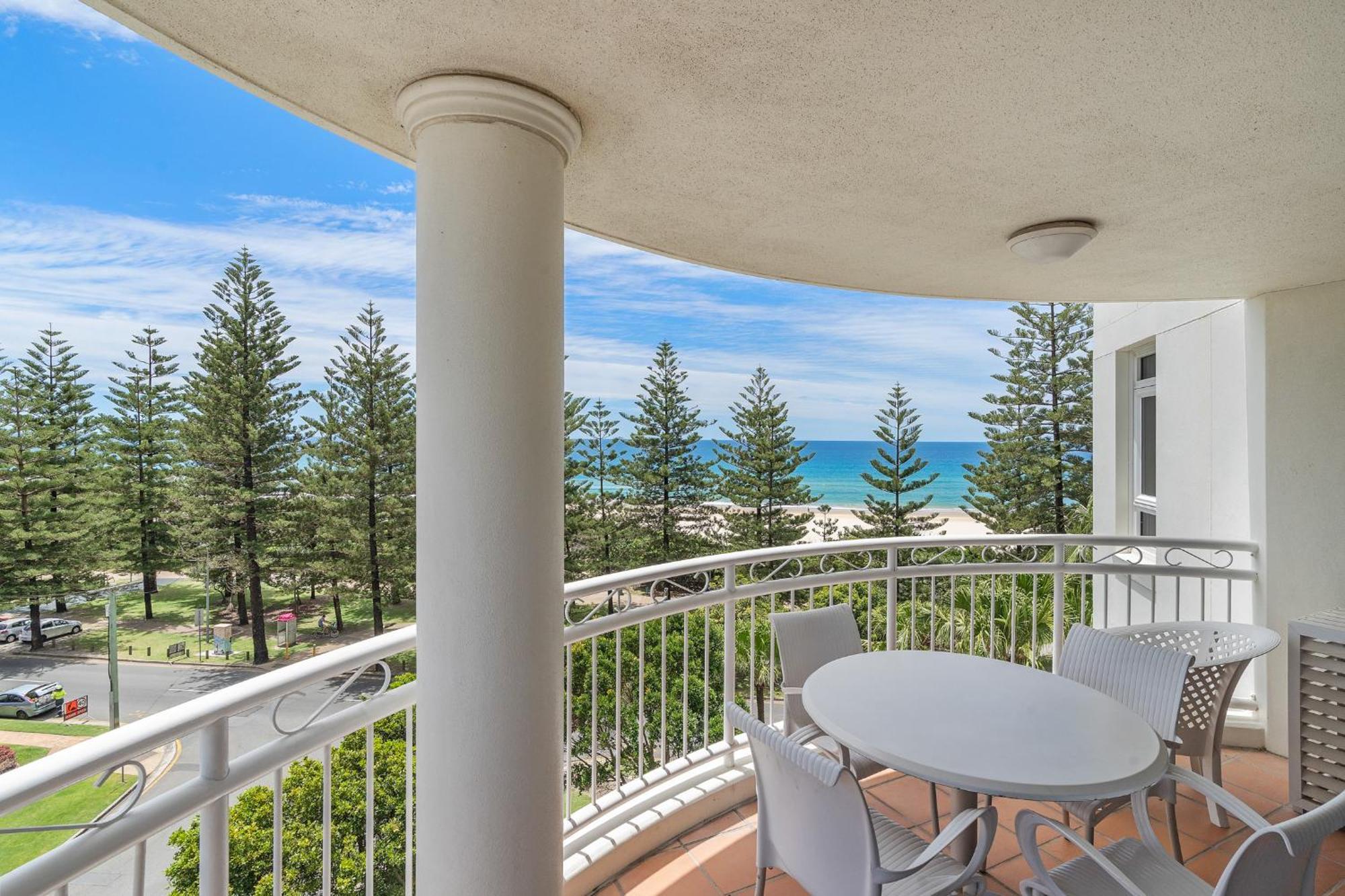 Ultiqa Burleigh Mediterranean