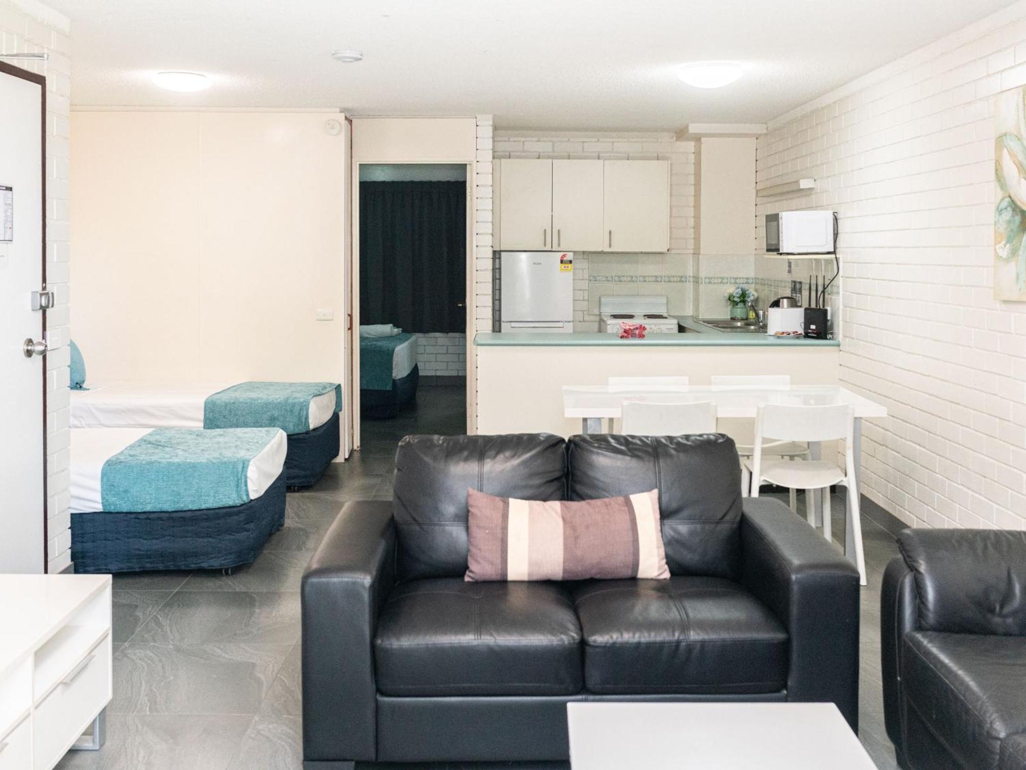 Trickett Gardens 3*