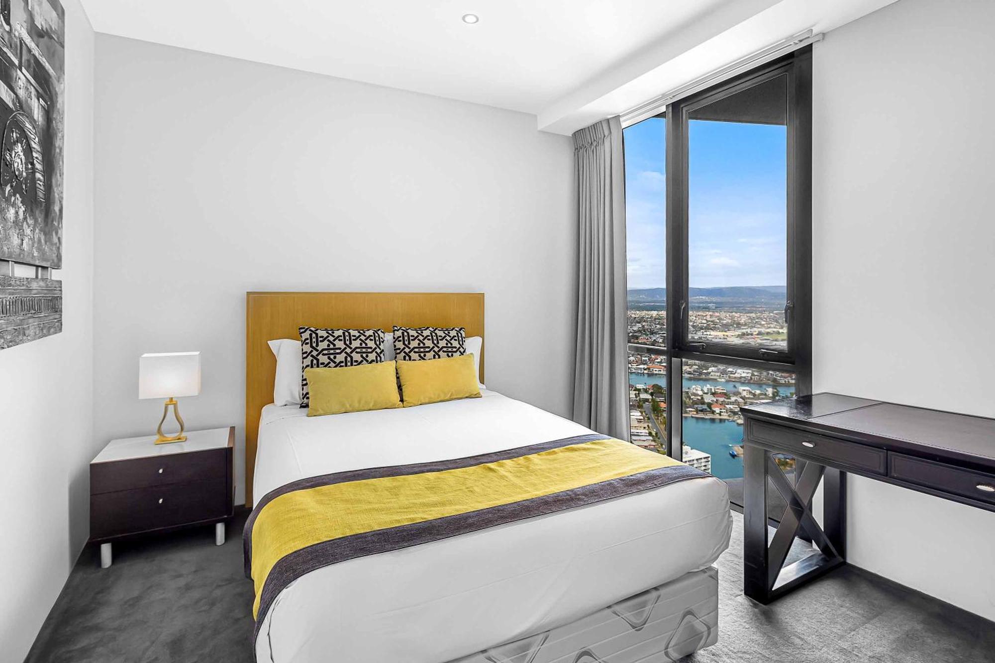 Circle On Cavill 4* Gold Coast
