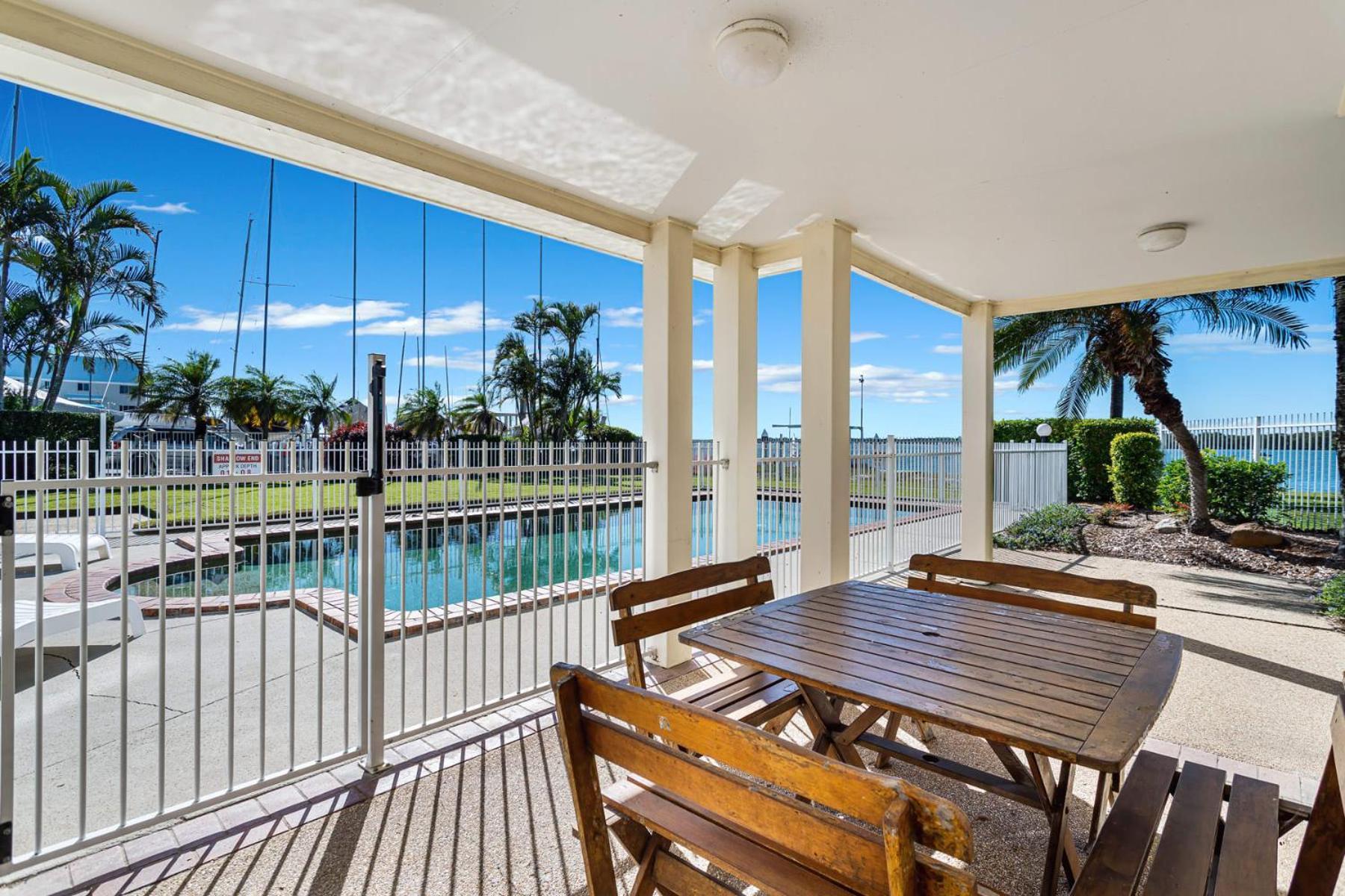 Poinsettia Beach Broadwater Retreat * Gold Coast