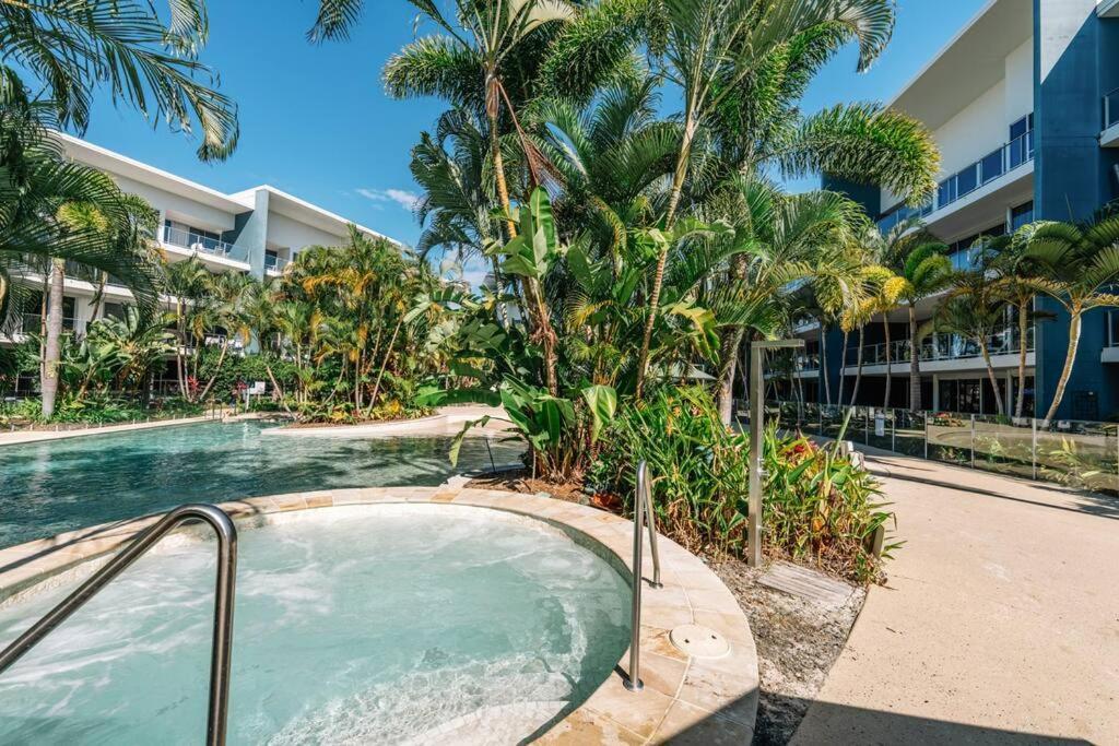 Sunset Views - Spacious Getaway