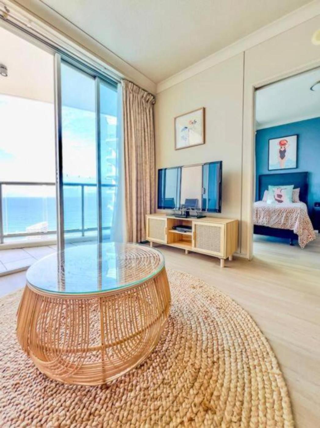 Cloud9 At Chevron Towers Apartment Gold Coast