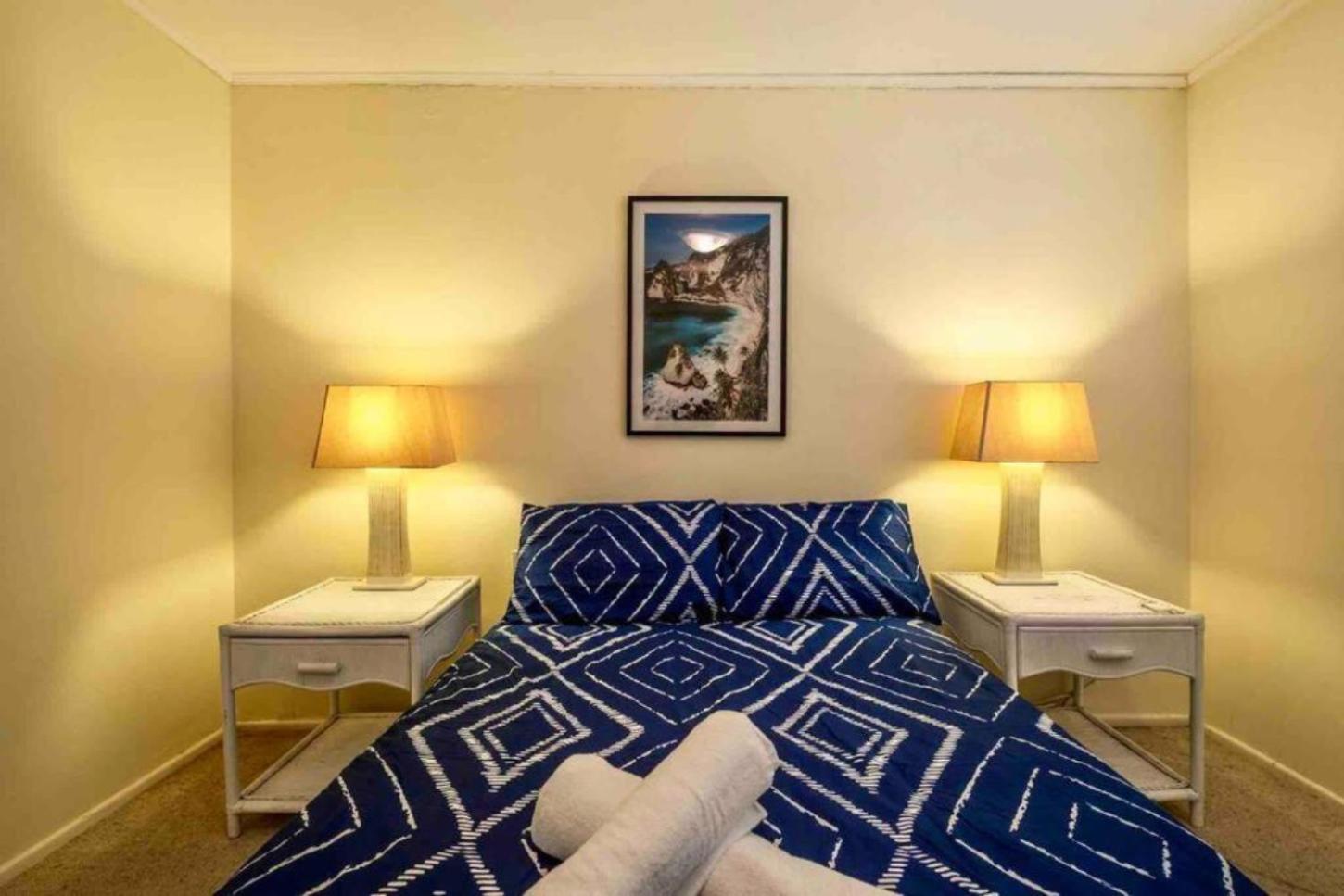 16 Sleep Family Group Getaway Apartment